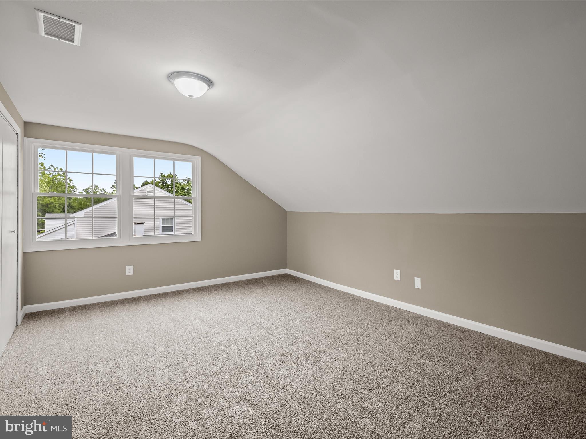 MONTPELIER - Residential