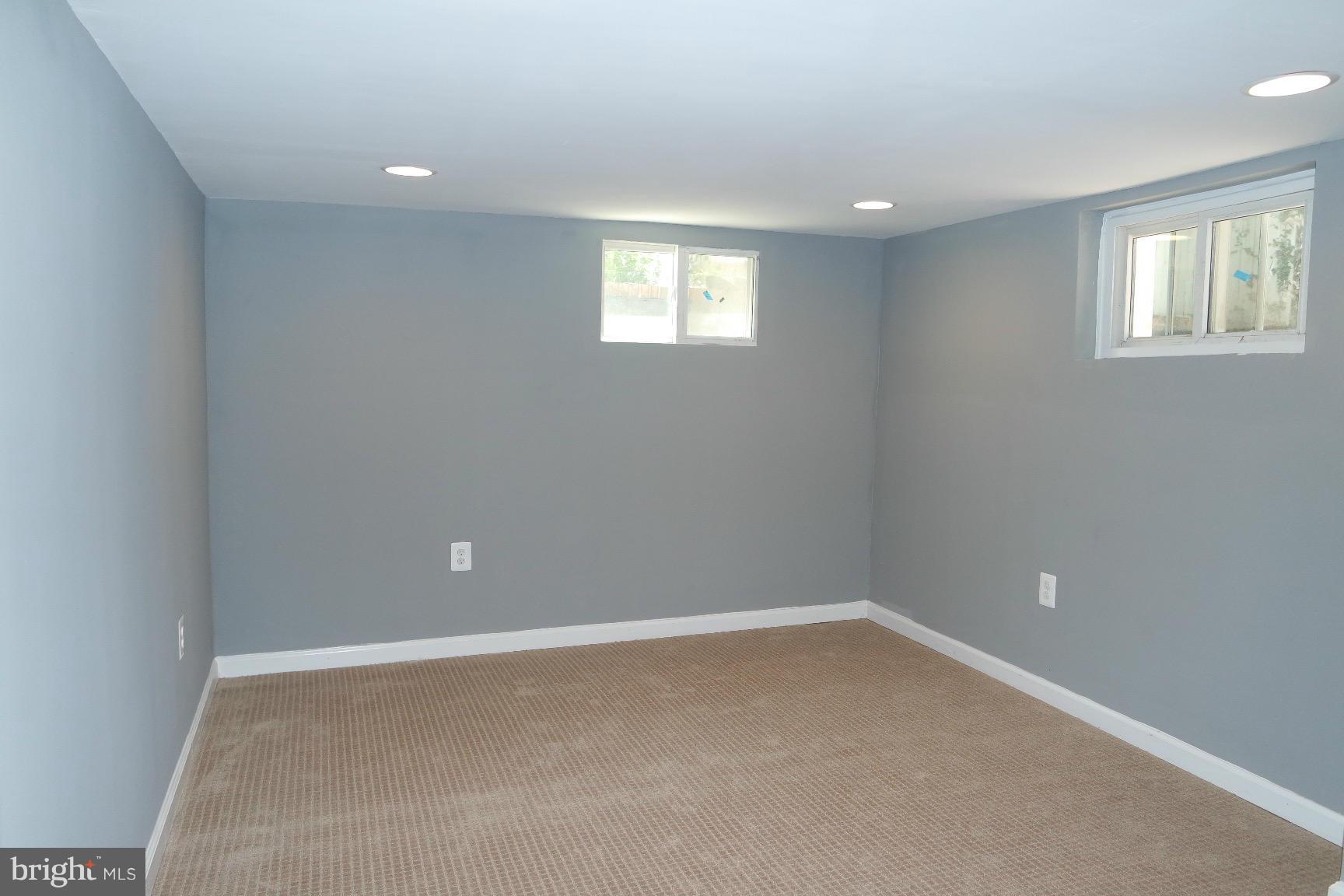 MT RAINIER- ROGERS 1ST A - Residential