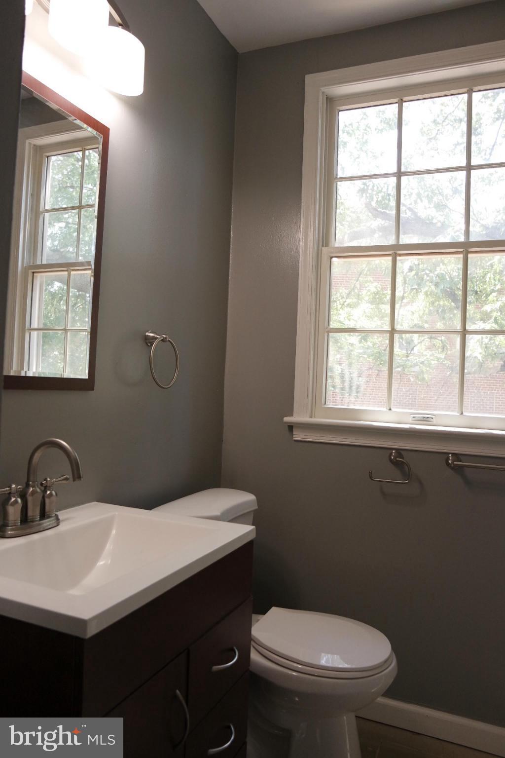 MT RAINIER- ROGERS 1ST A - Residential