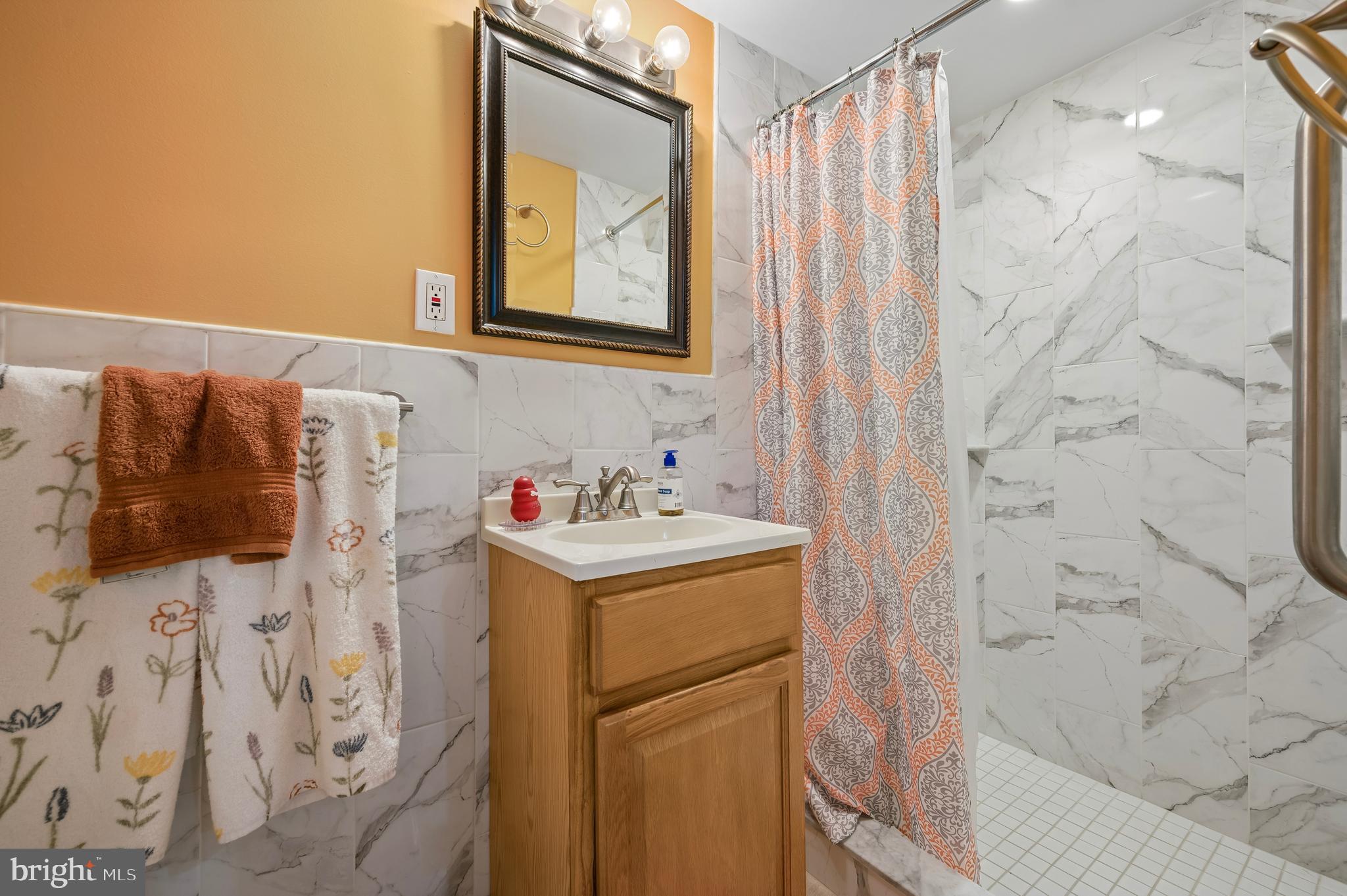 GERMANTOWN (EAST) - Residential