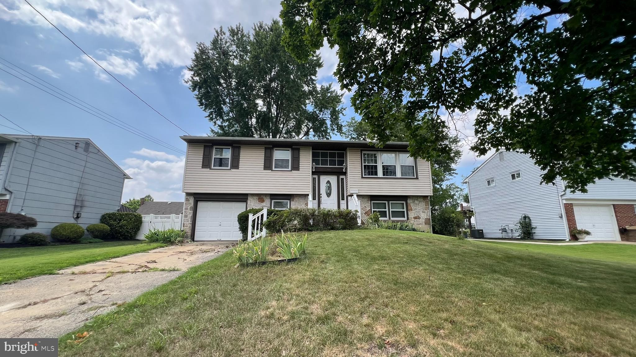 7 WRIGHT AVENUE