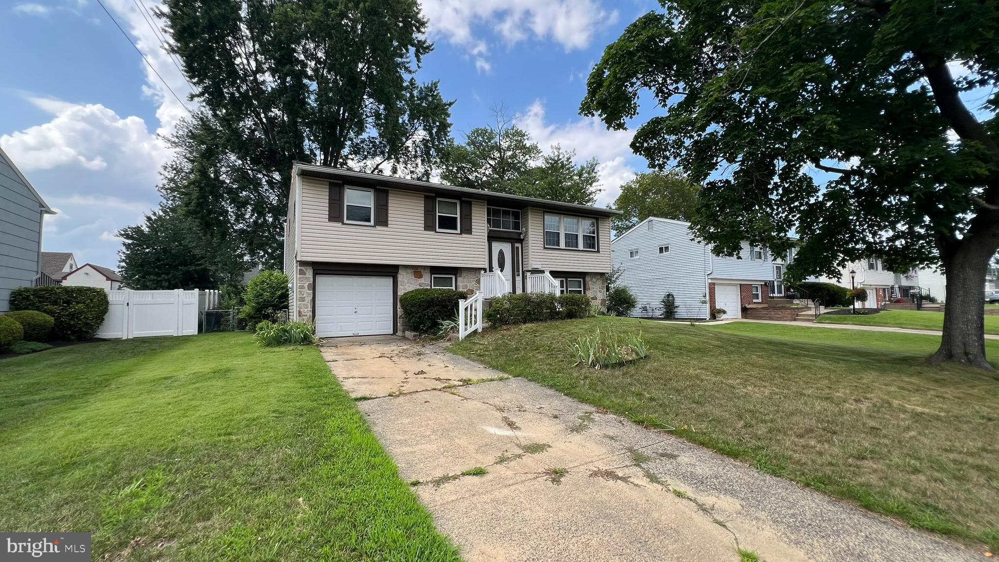 7 WRIGHT AVENUE