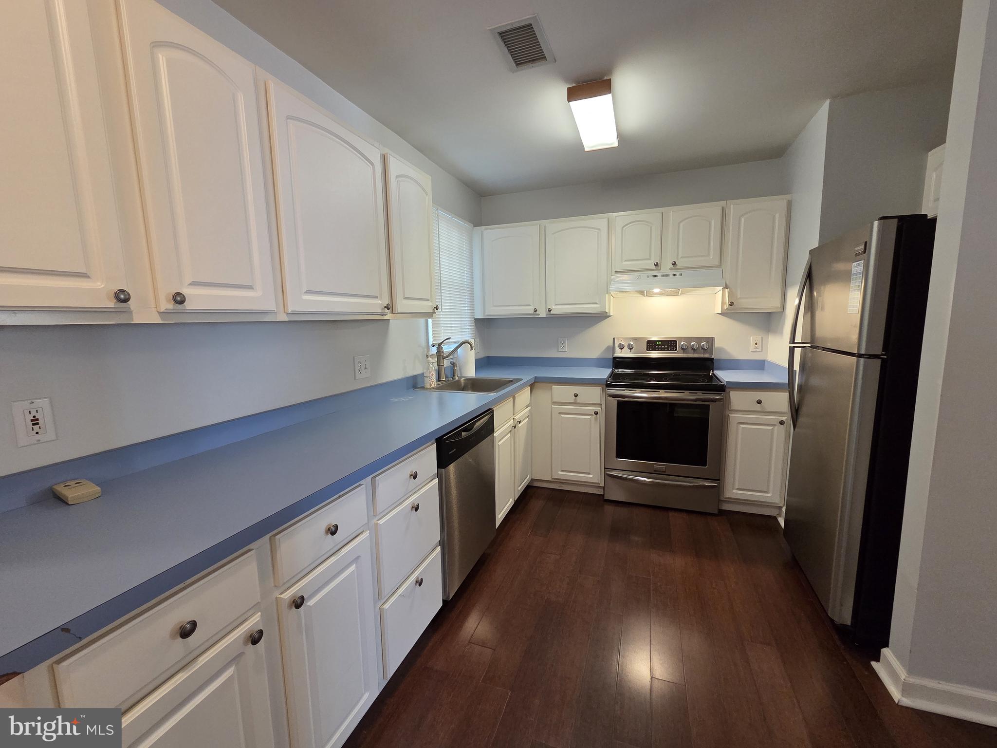 31 W VILLAGE ROAD