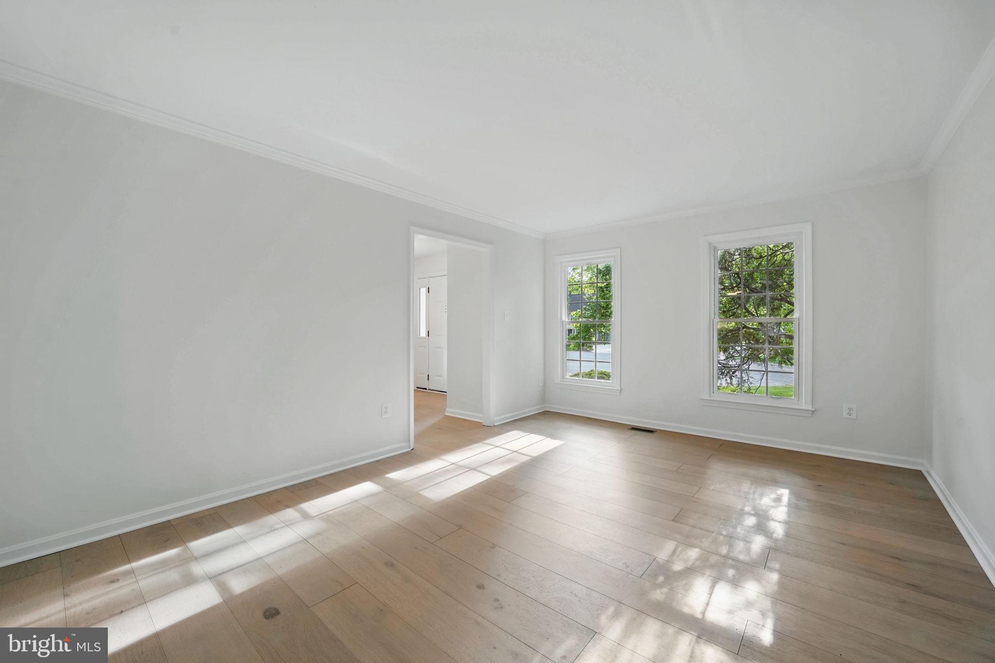 RESTON - Residential