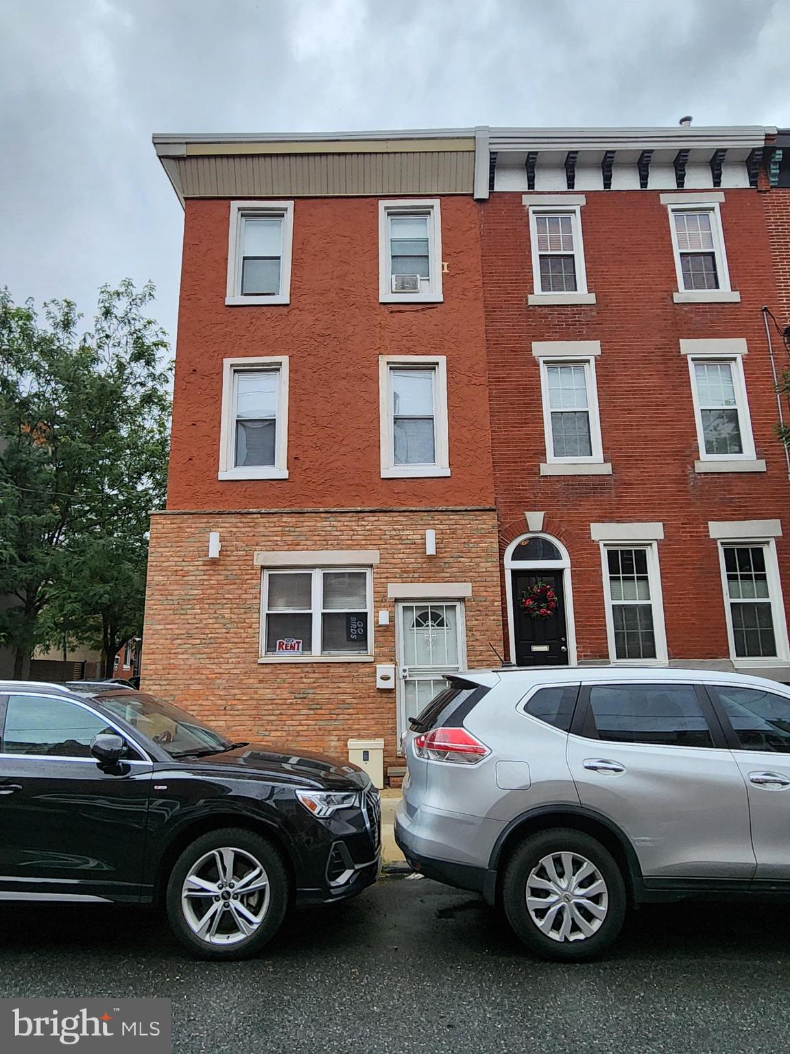 Adorable Brand New Rehabbed 2nd Floor Apartment in a well-kept, quiet Corner Property in South Philly's Passyunk Square area. All New Kitchen with Stainless Steel Appliances, Granite Countertop with lots of Natural Light. All New 3 piece Bathroom with Ceramic Tile and Vanity. Living Room and Bedroom with All New Hardwood Floors, Ceilings Fans and lots of Natural Light. Stackable Washer & Dryer. 1 block from Broad Street and the Subway, Buses, walking distance to Parks, Restaurants, etc ... Steps from Passyunk Ave shopping district ... No Pets, No Smoking or Vaping of any kind, No Water-filled Furniture of any kind permitted