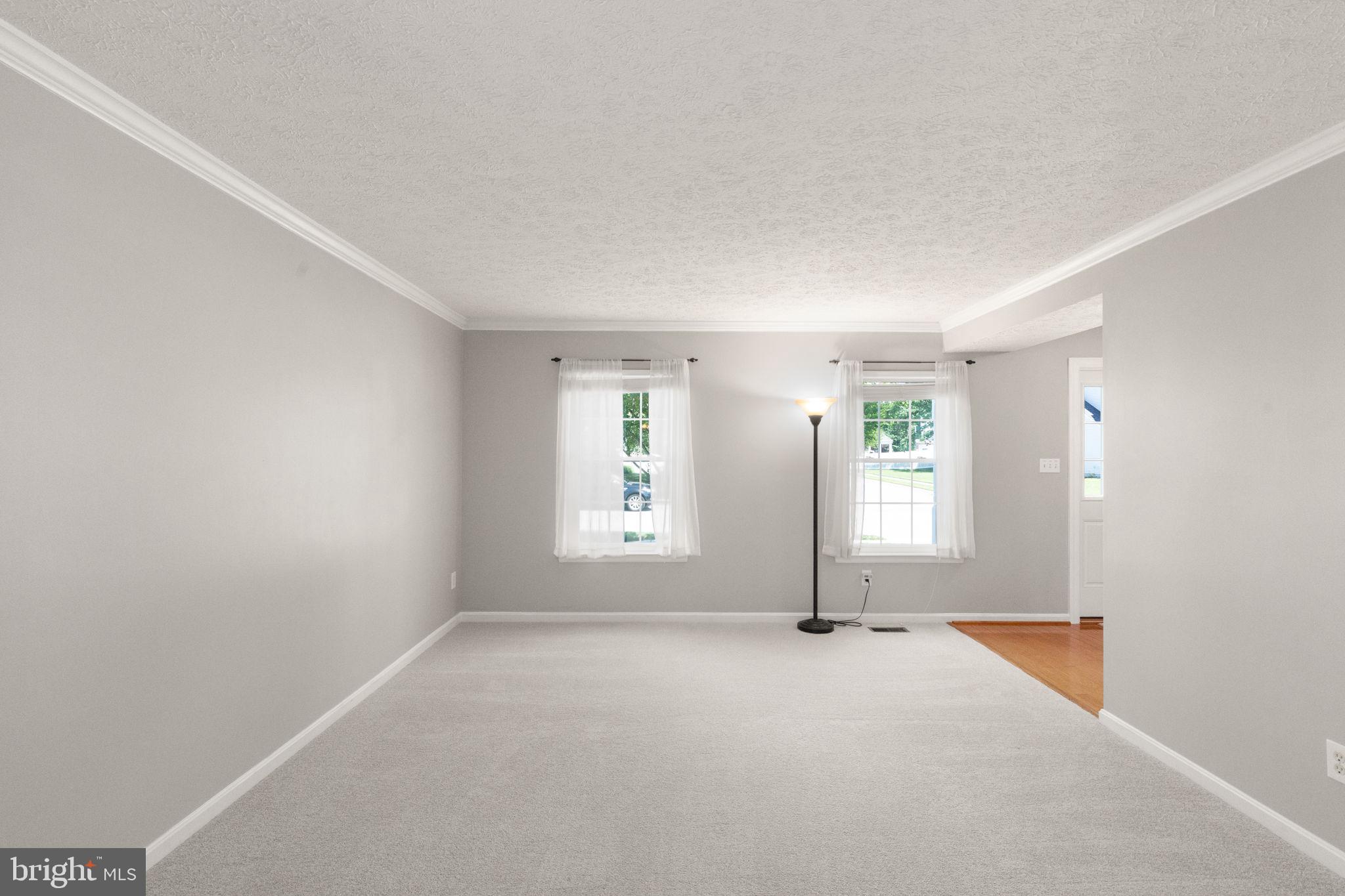 2286 HOWLAND DRIVE