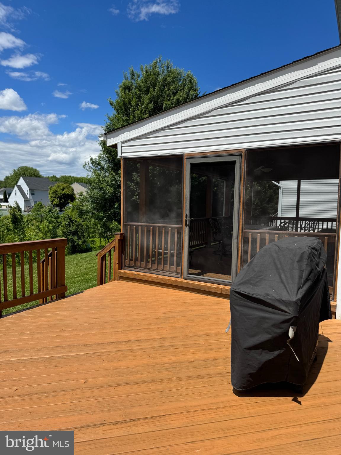 2286 HOWLAND DRIVE