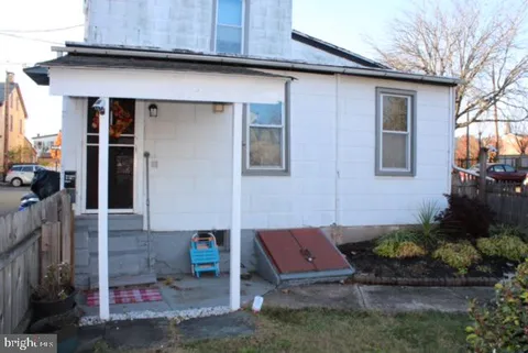 64 S Evans Street Unit 1, Pottstown, PA MLS: PAMC2136620
