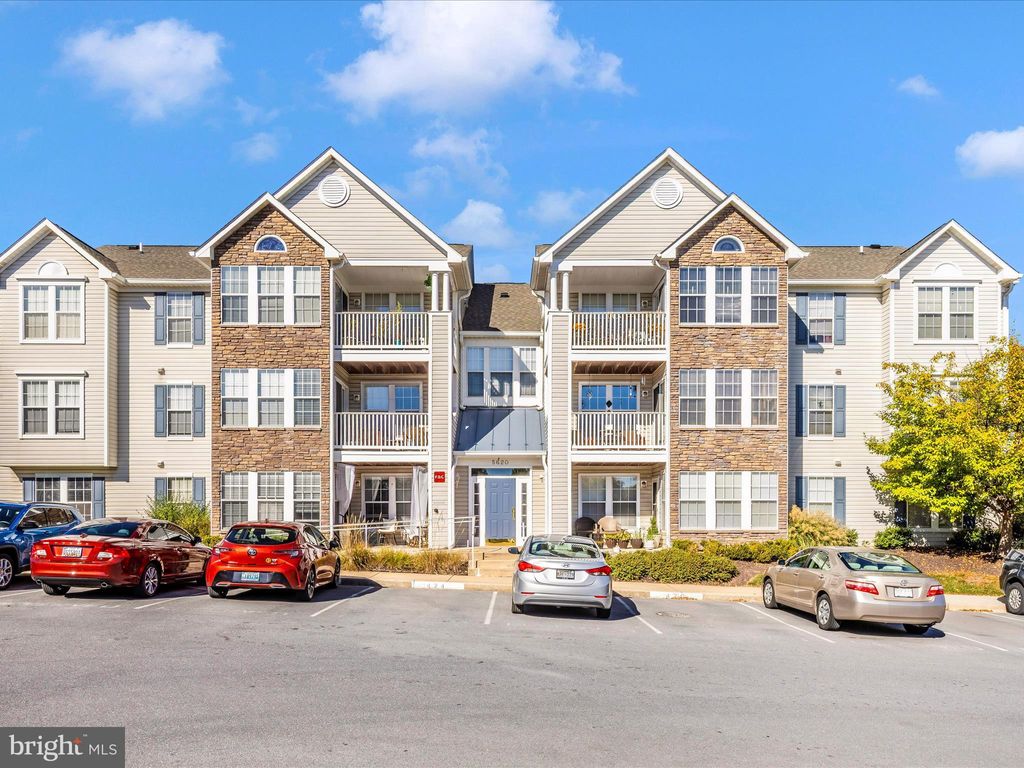 Photo of 5620 Avonshire Place #F, FREDERICK, MD 21703 (MLS # MDFR2072202)