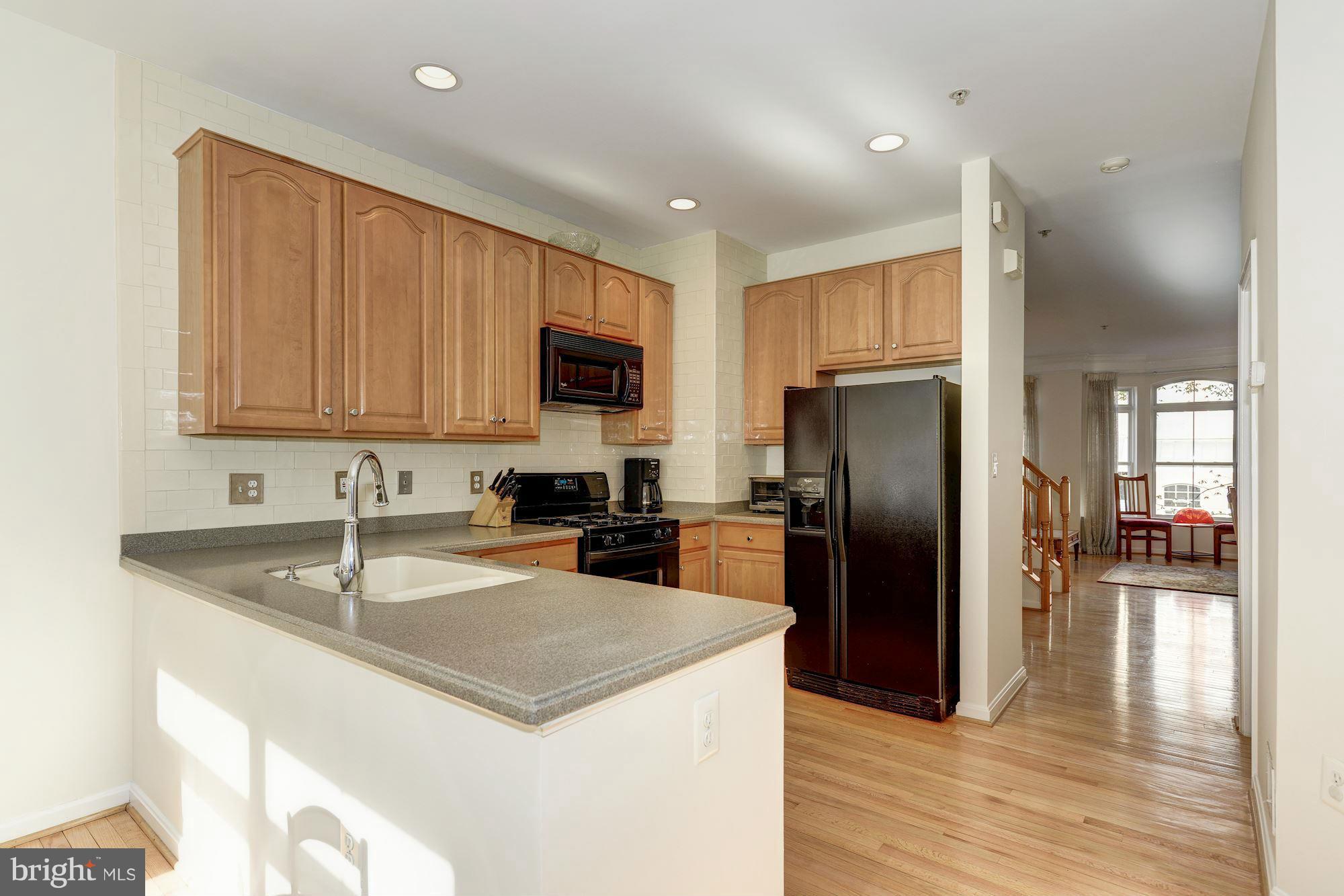 CAMERON STATION - Residential