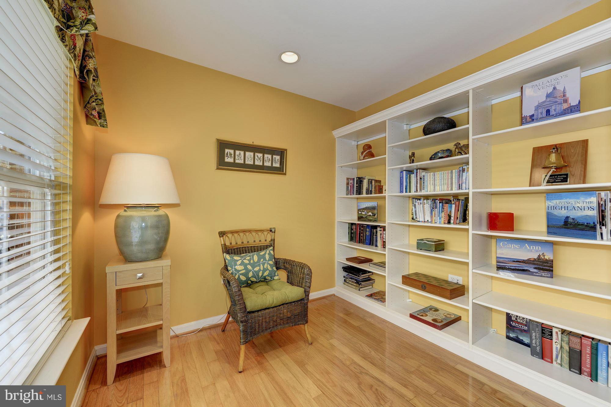 CAMERON STATION - Residential