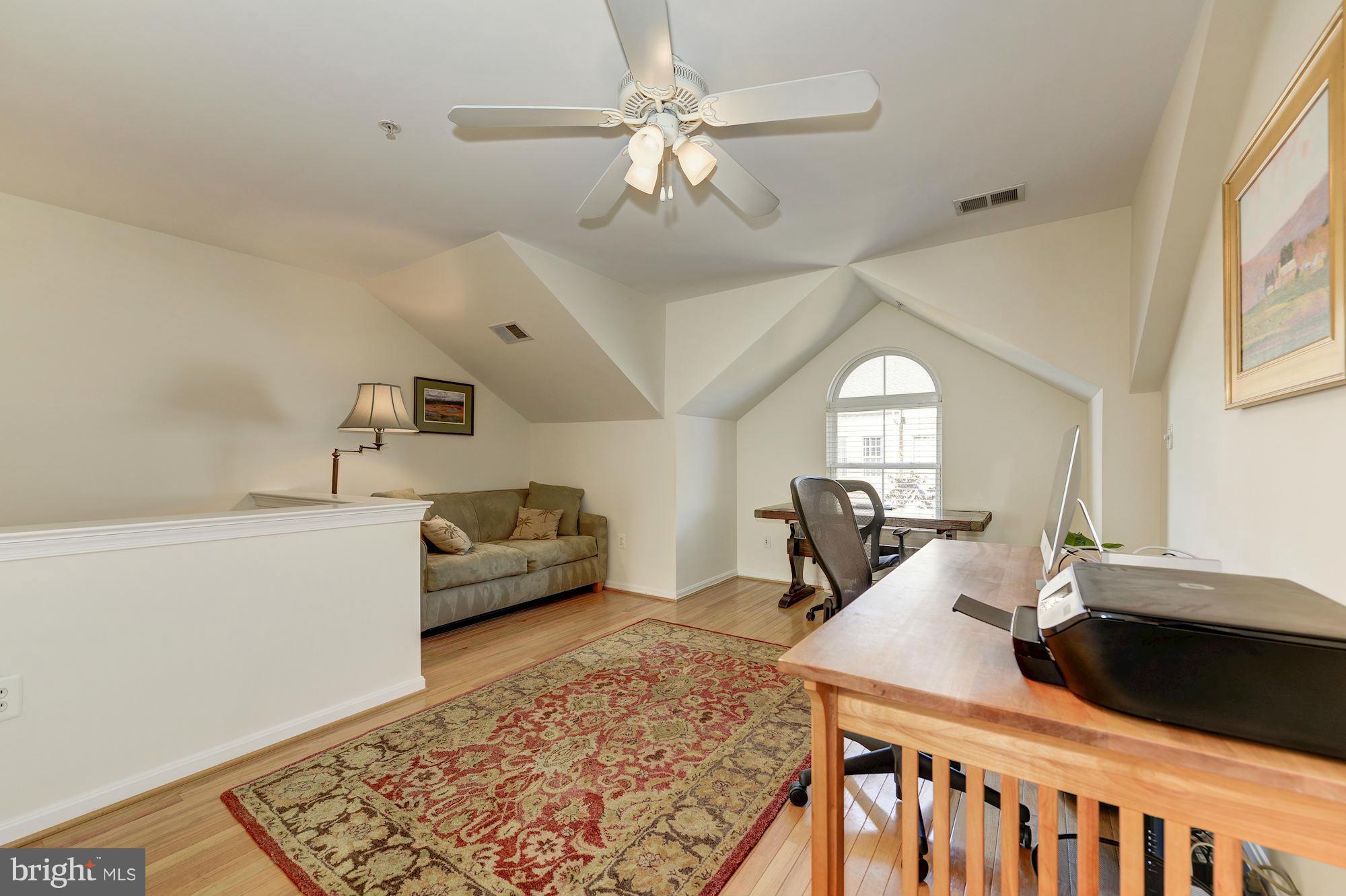 CAMERON STATION - Residential