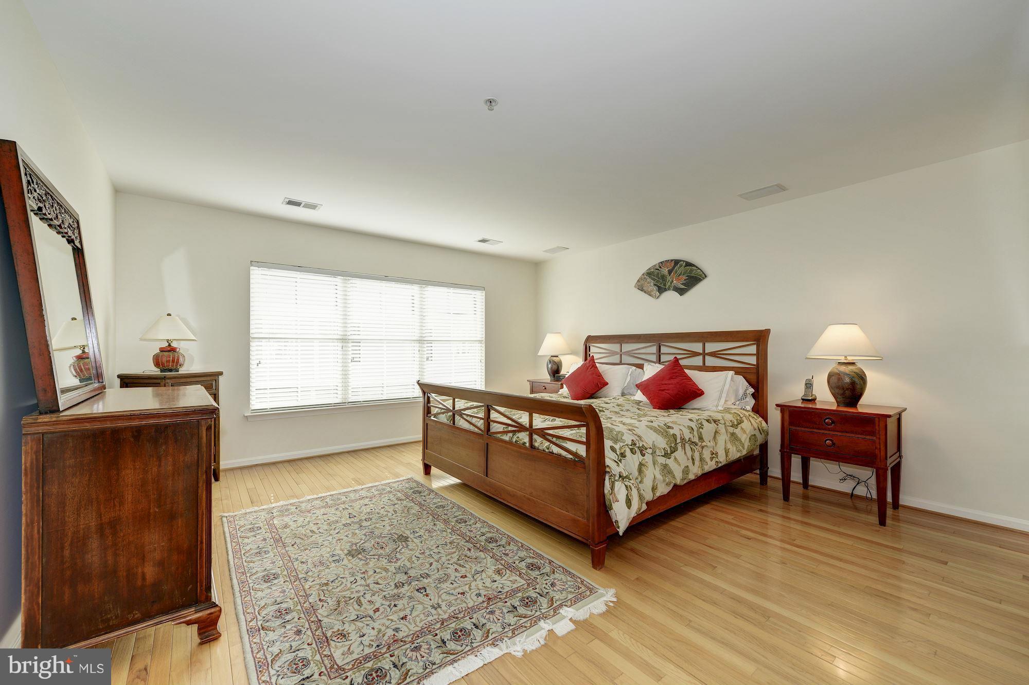 CAMERON STATION - Residential