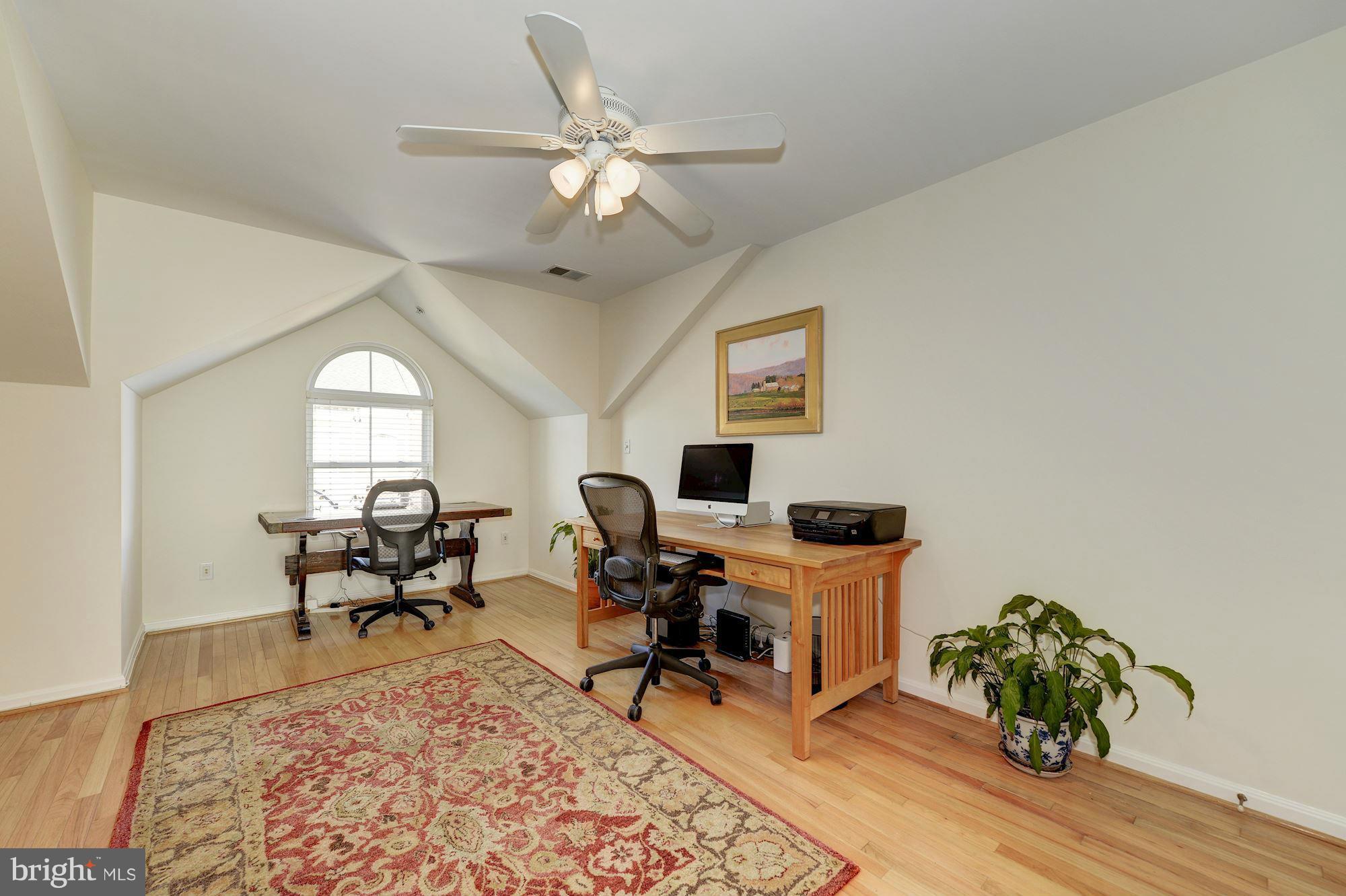 CAMERON STATION - Residential