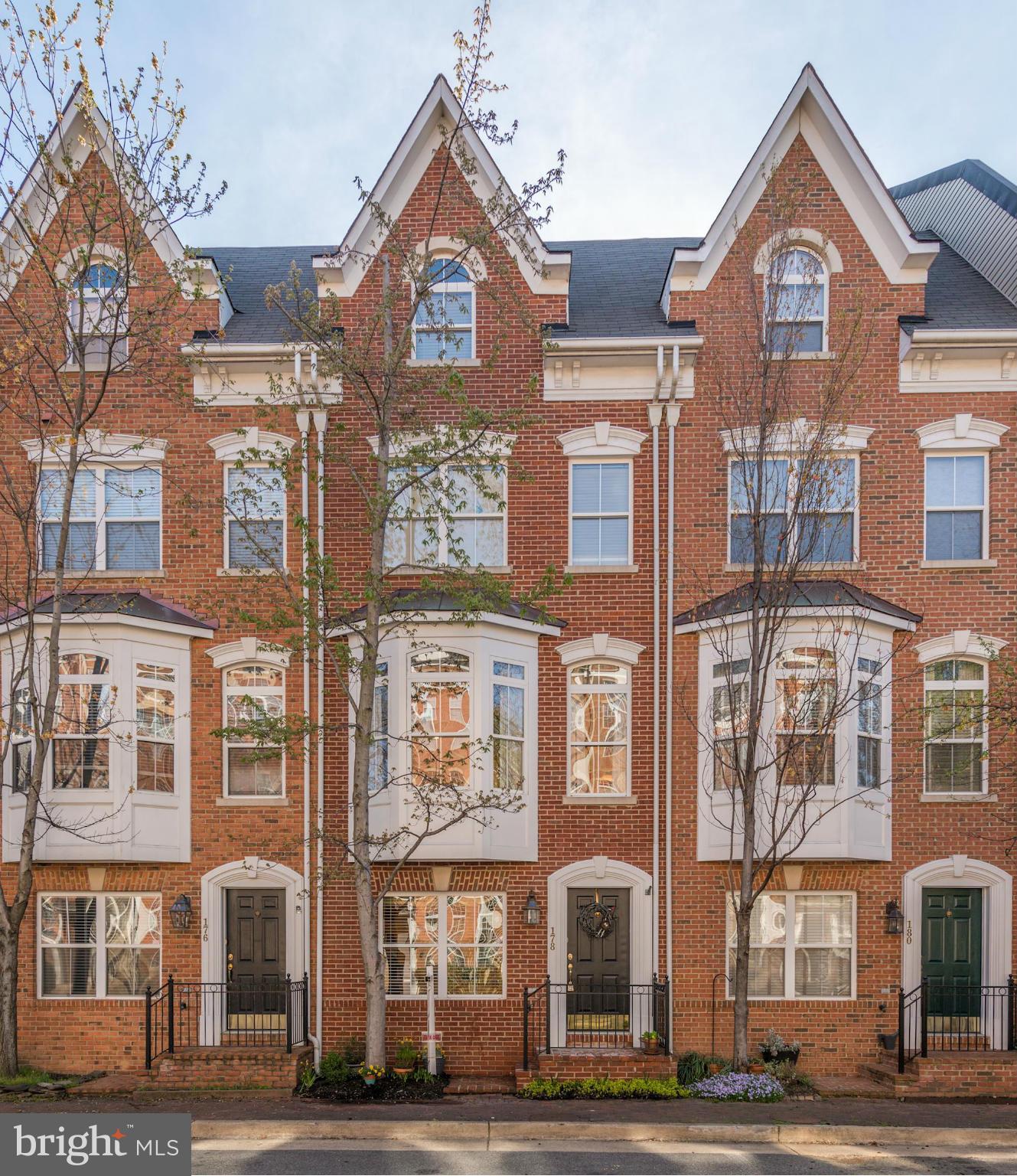 CAMERON STATION - Residential