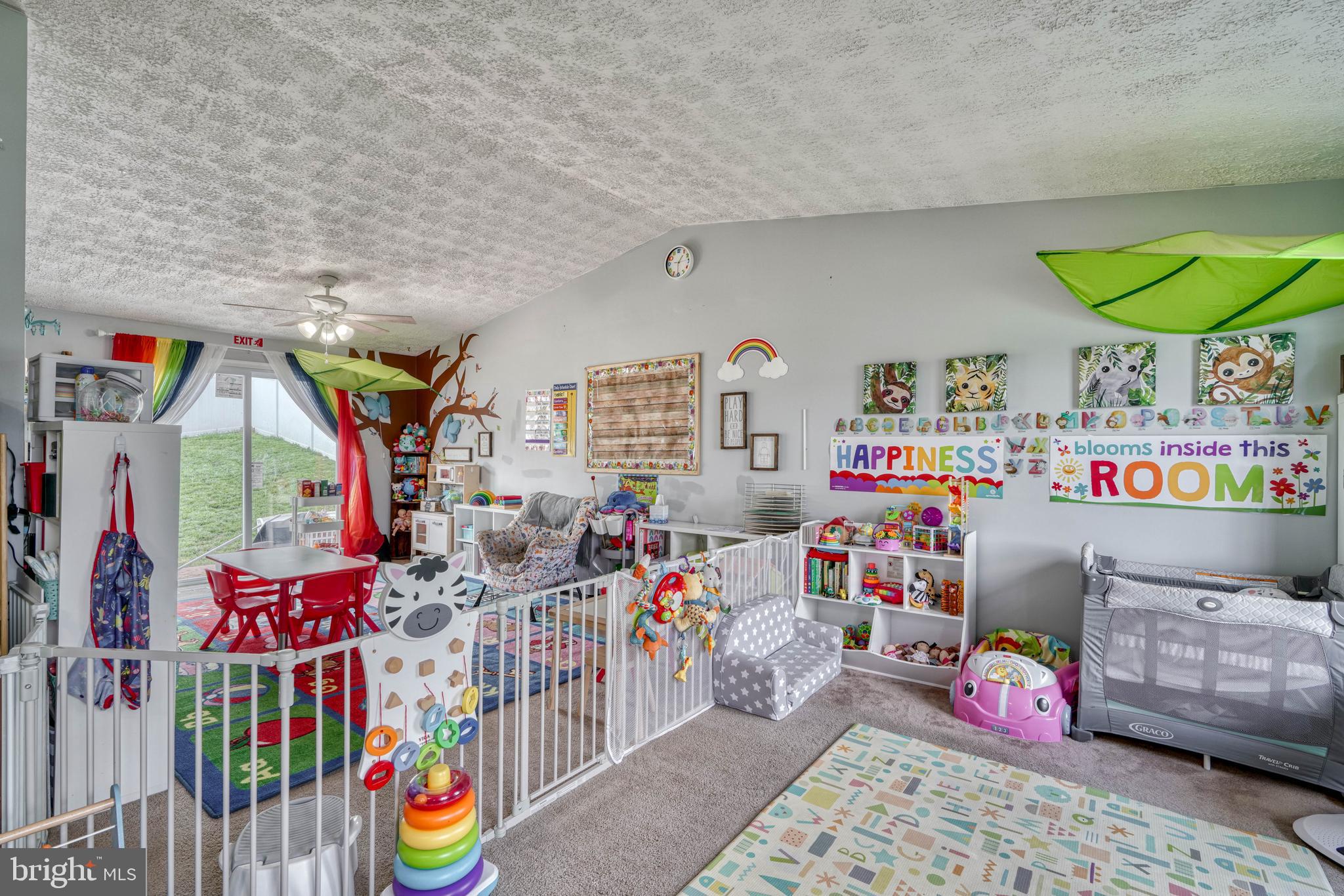 EVERGREEN AT PUTTY HILL - Residential