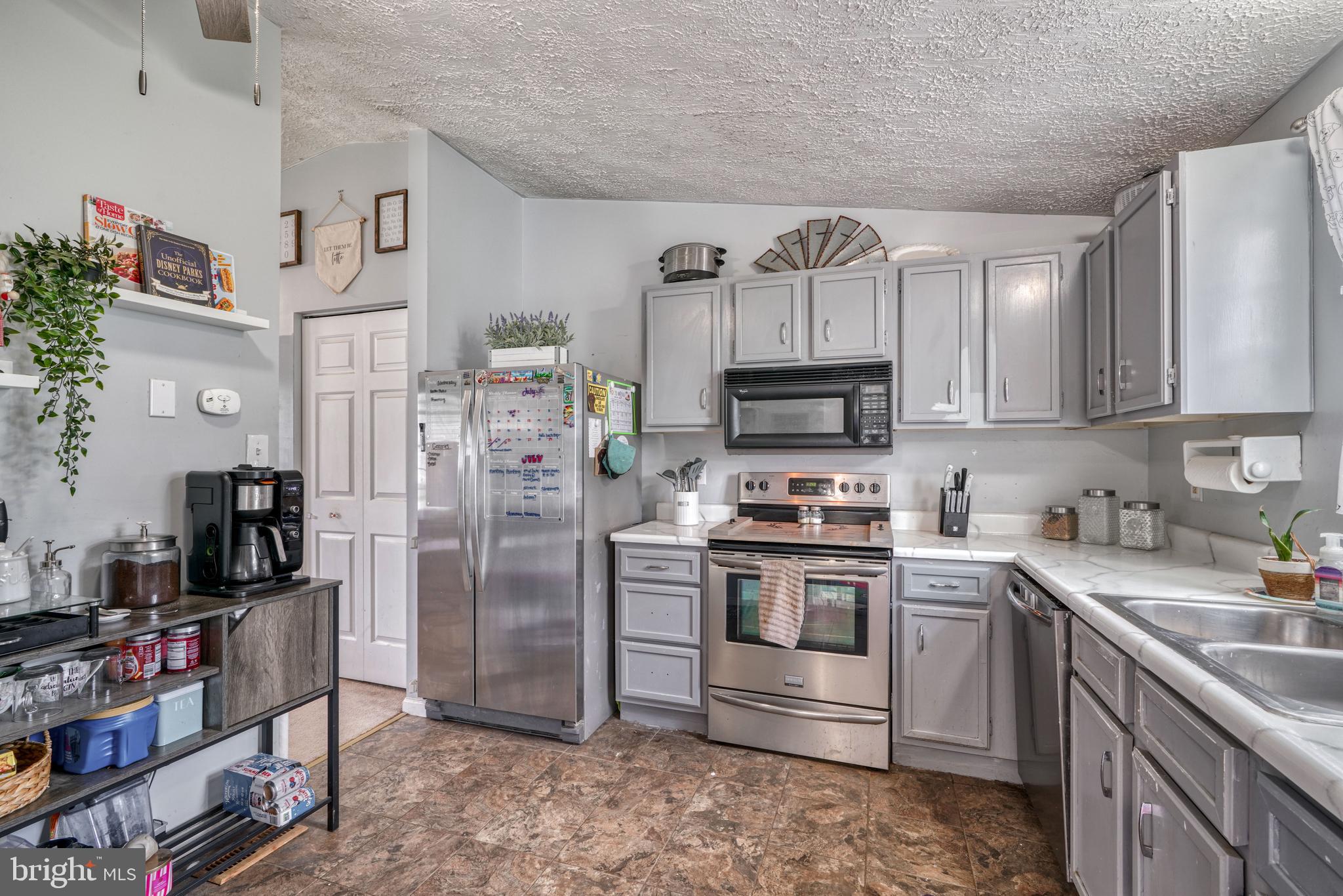 EVERGREEN AT PUTTY HILL - Residential