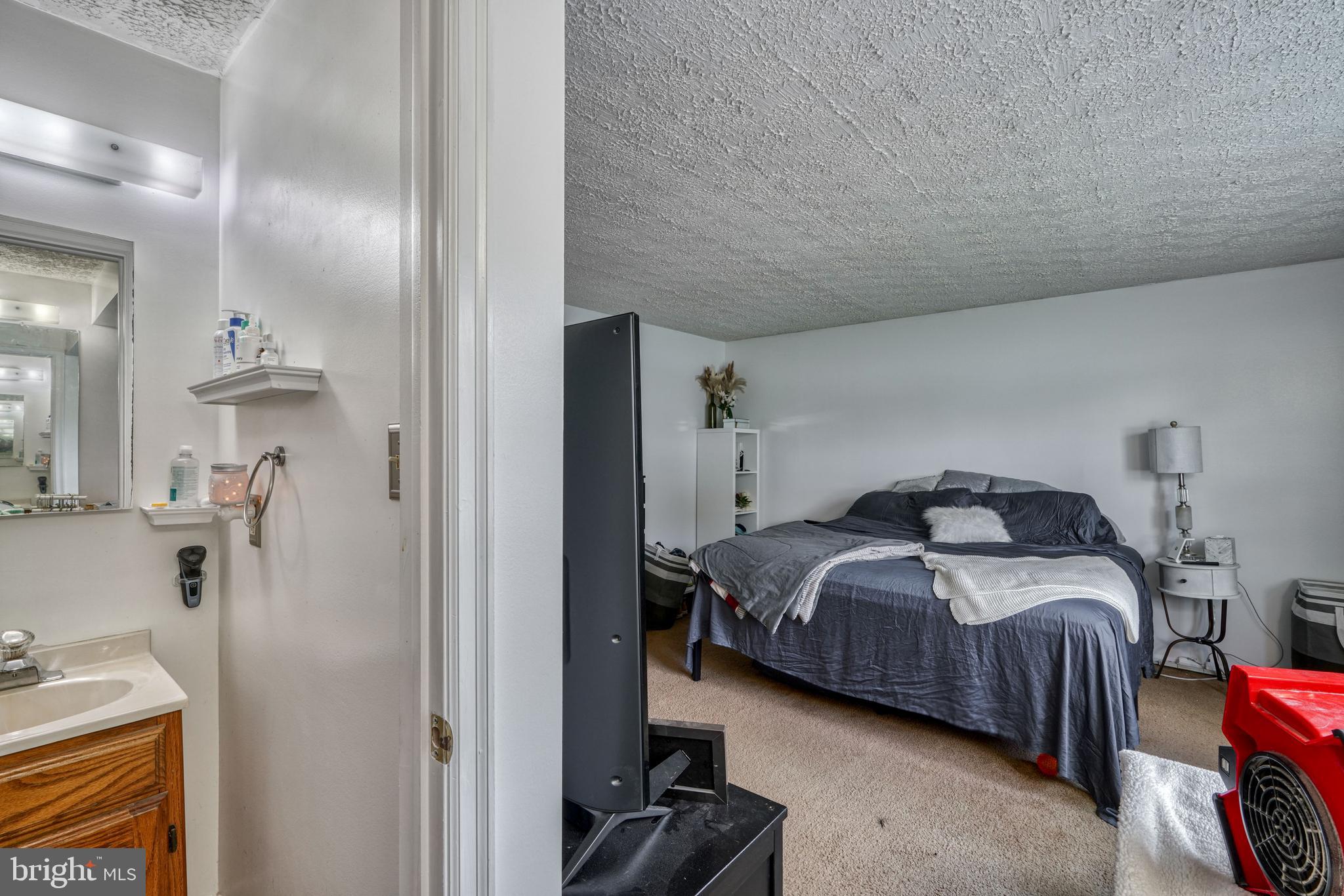 EVERGREEN AT PUTTY HILL - Residential