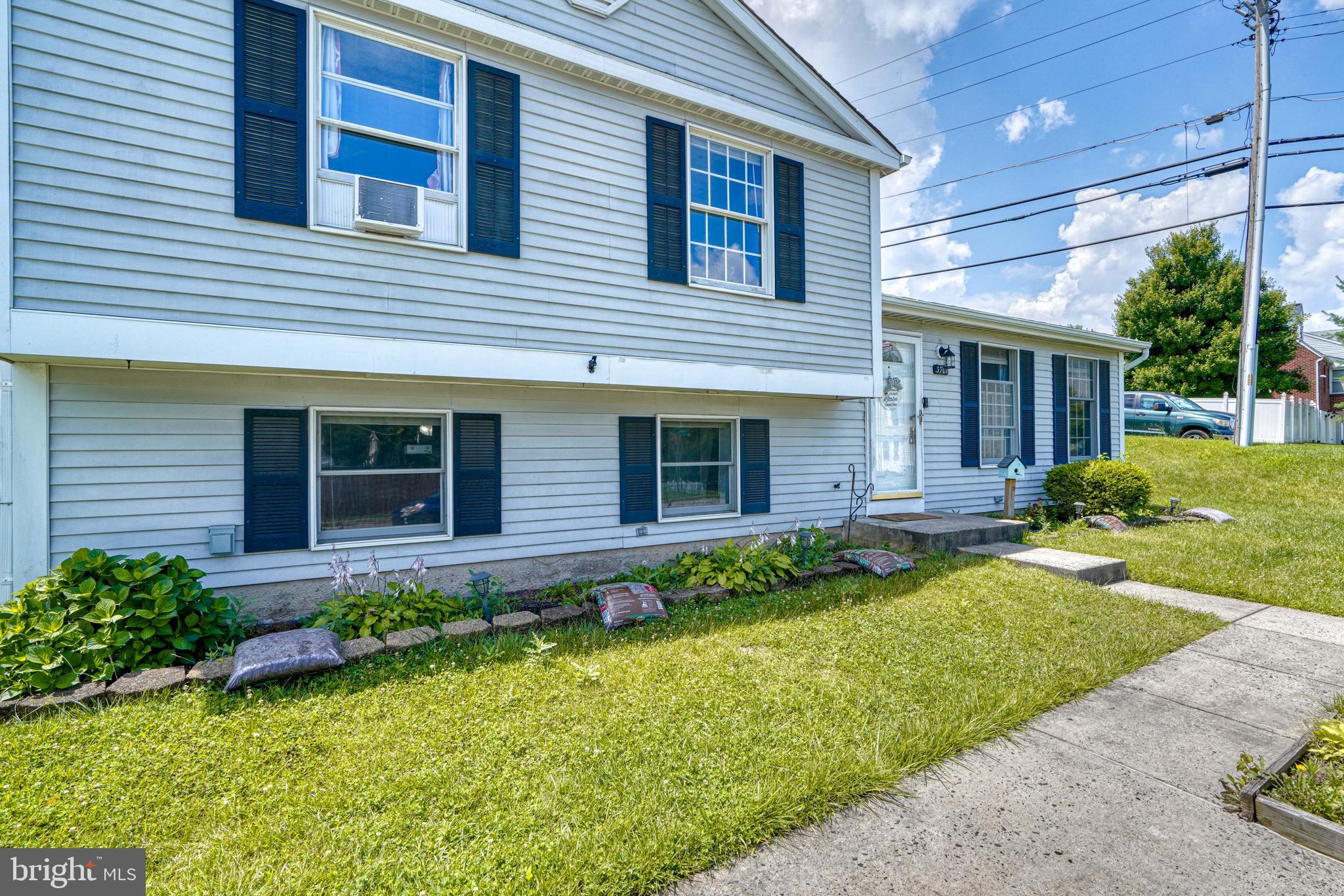 EVERGREEN AT PUTTY HILL - Residential