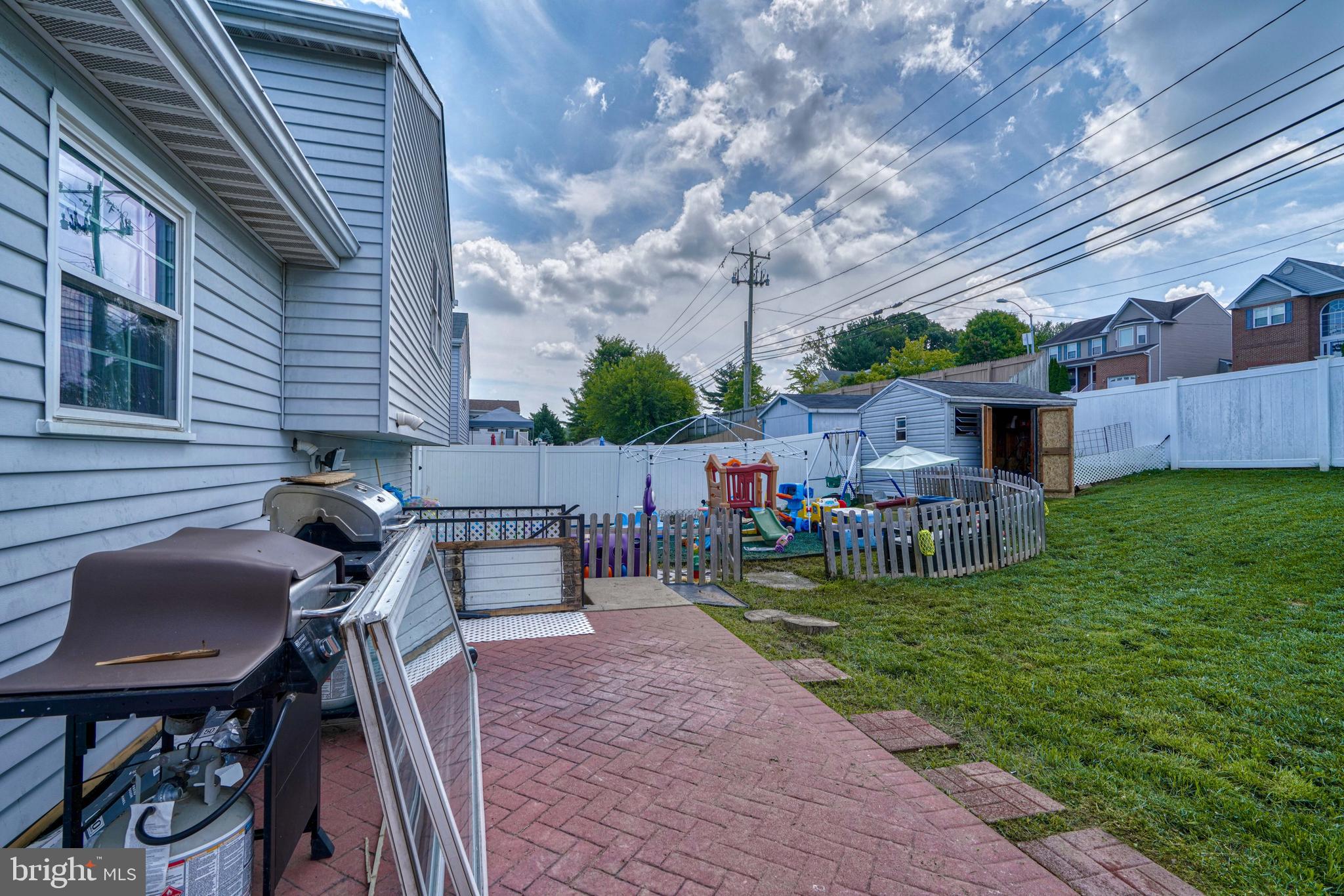 EVERGREEN AT PUTTY HILL - Residential