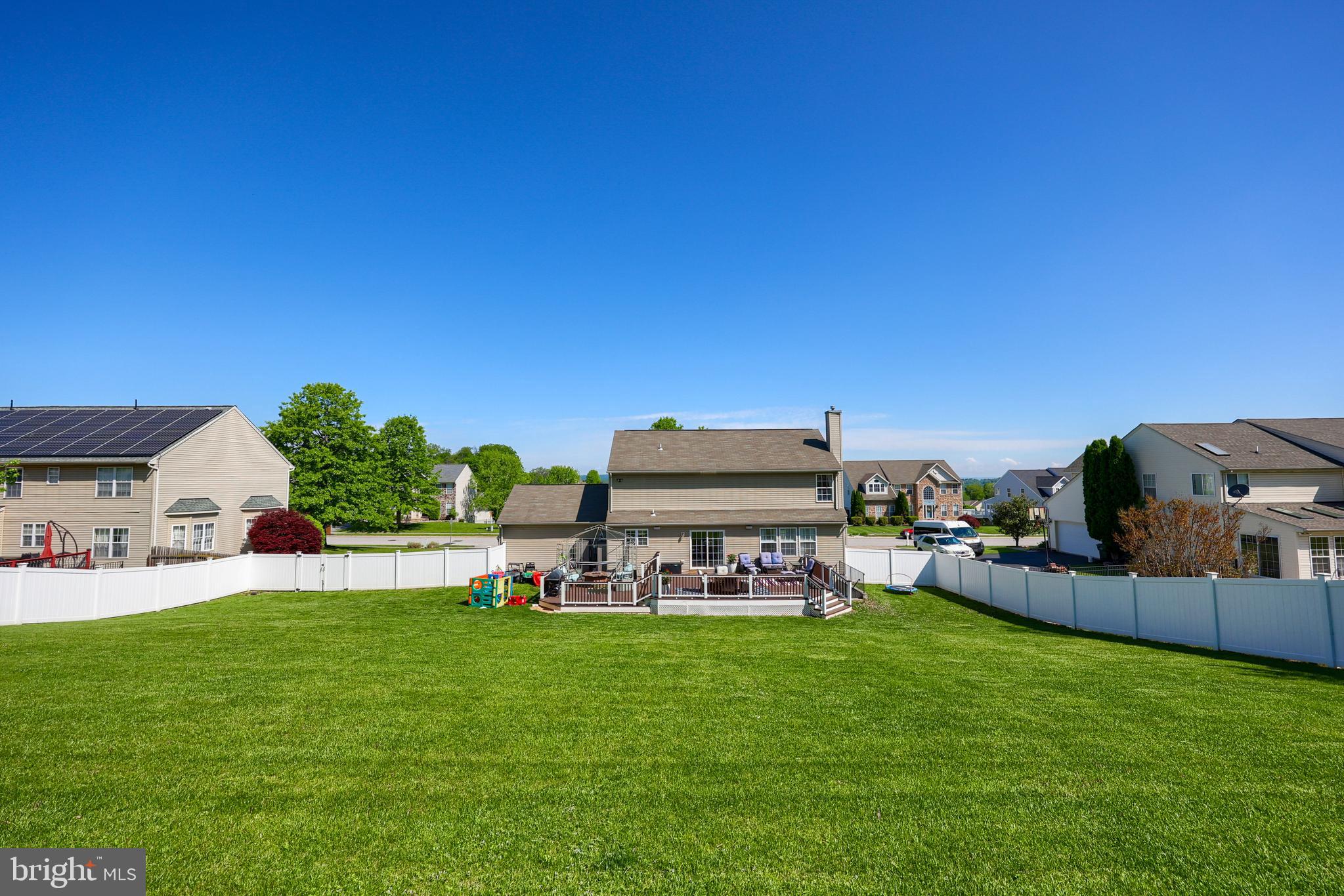 785 CLYDESDALE DRIVE