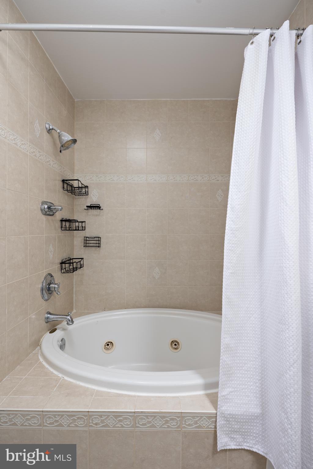 HIGHLANDTOWN - Residential