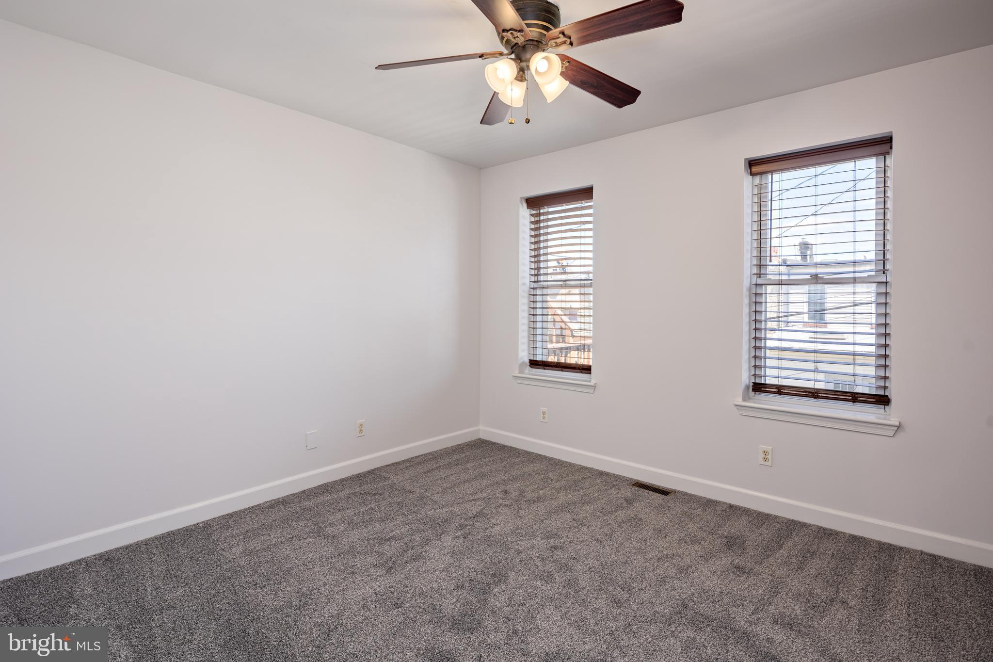 HIGHLANDTOWN - Residential