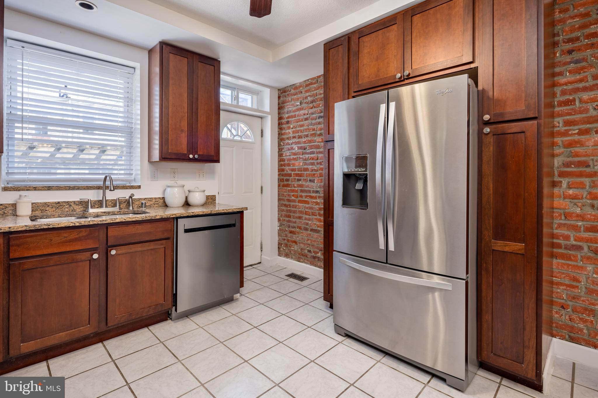 HIGHLANDTOWN - Residential