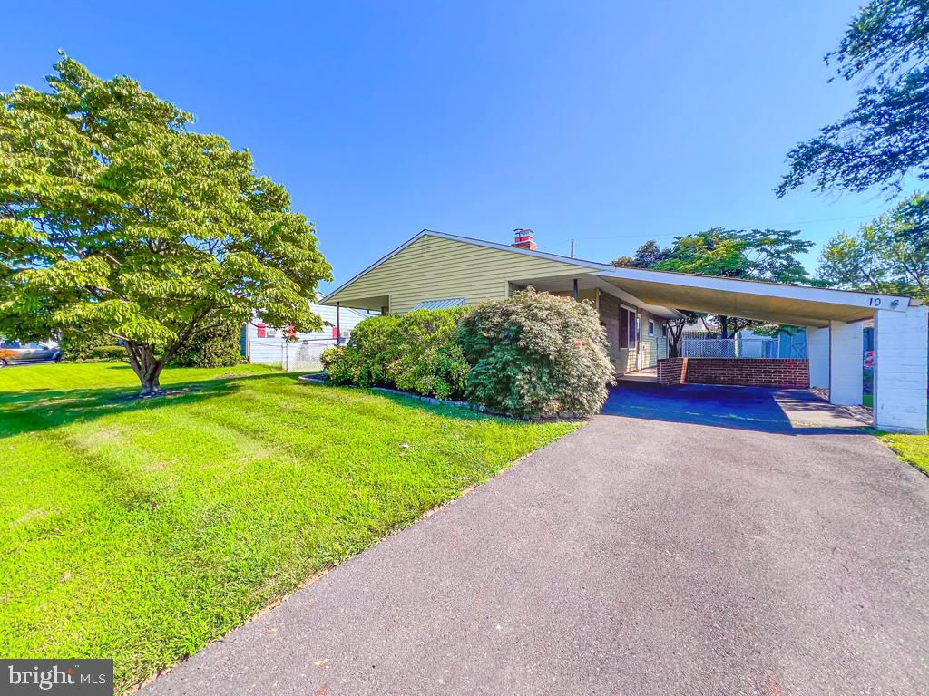 10 MOCKORANGE LANE