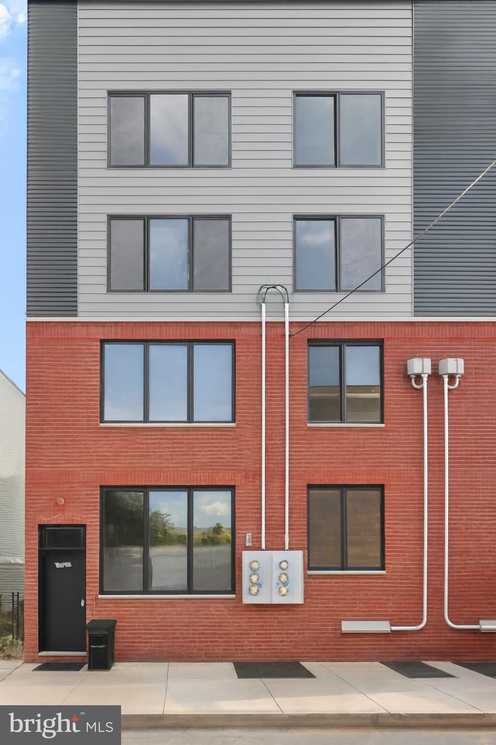 LUDLOW - Residential