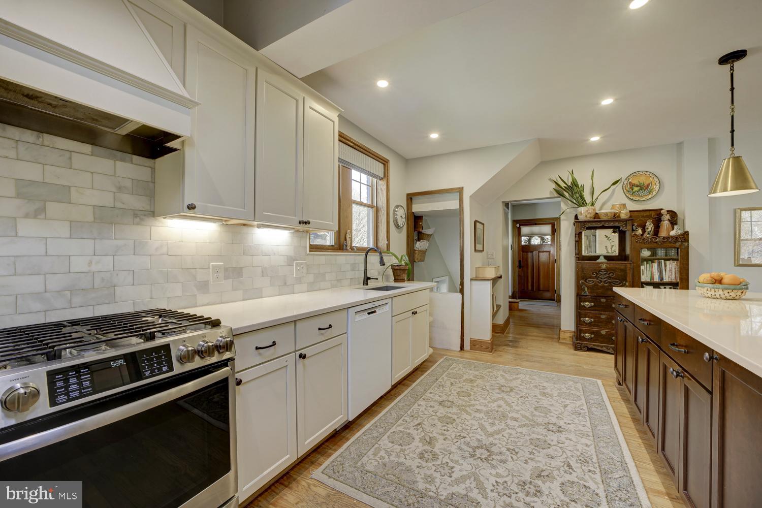 4410 SHERIDAN STREET