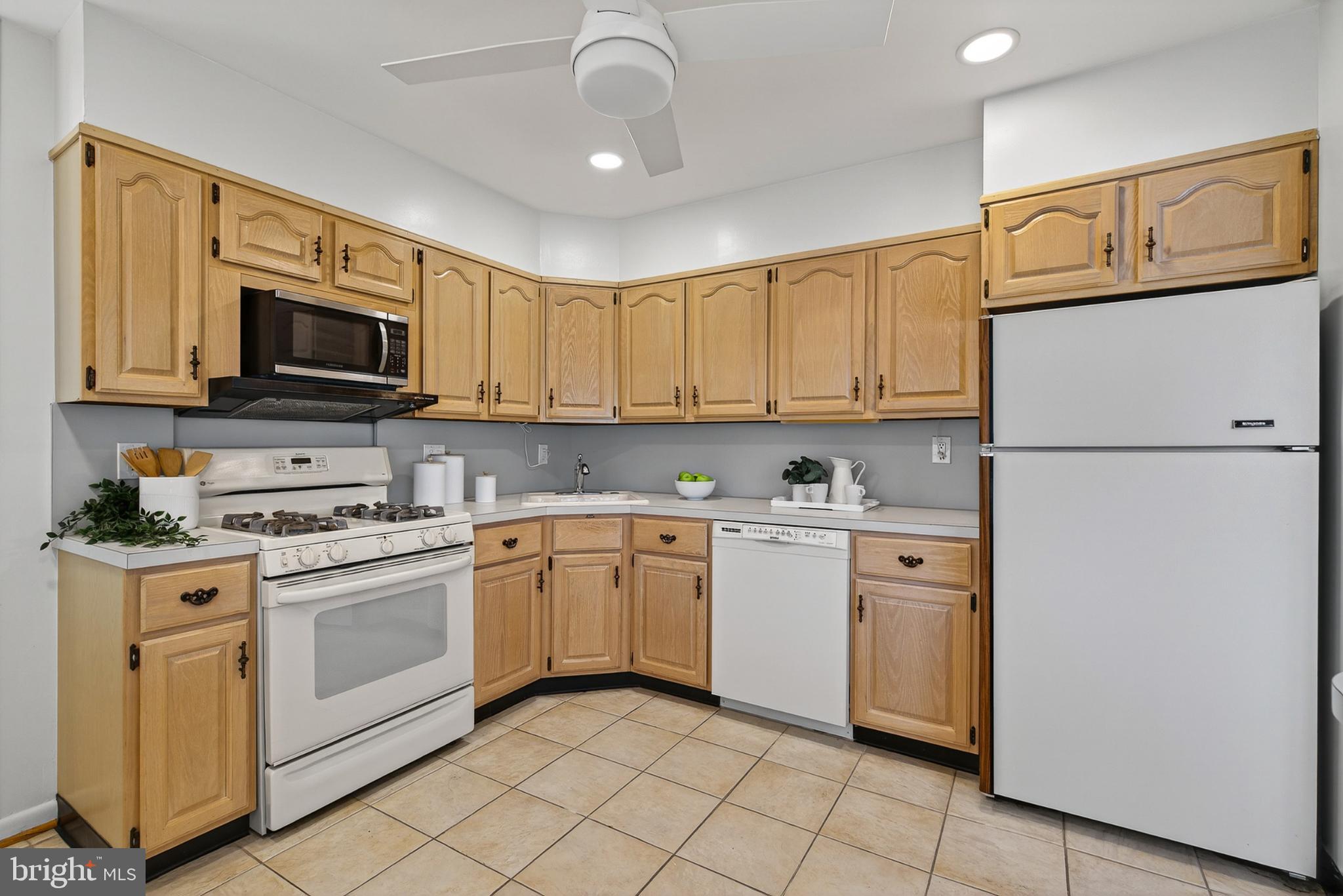 PERRY HALL VILLAGE - Residential