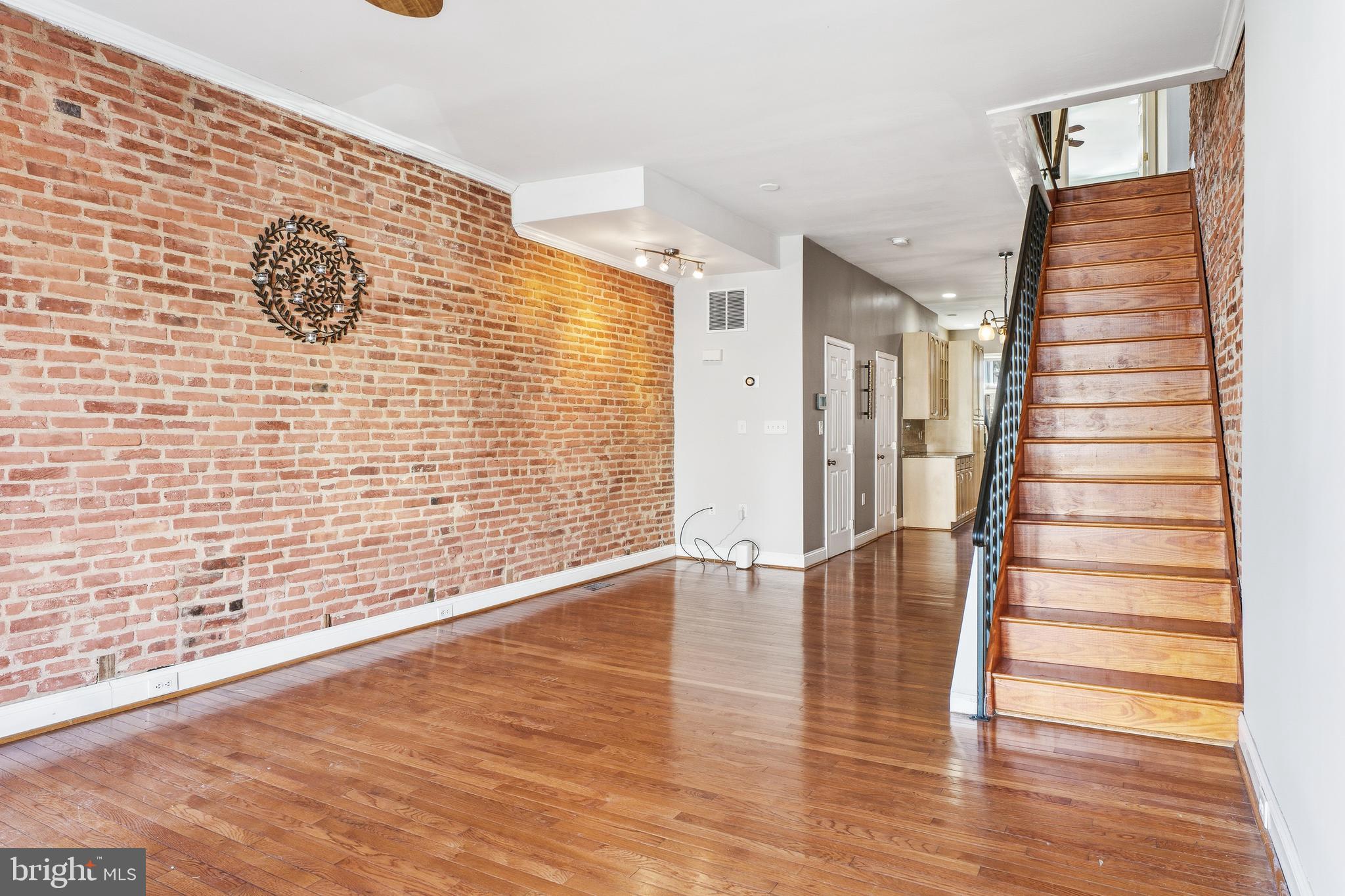 HIGHLANDTOWN - Residential