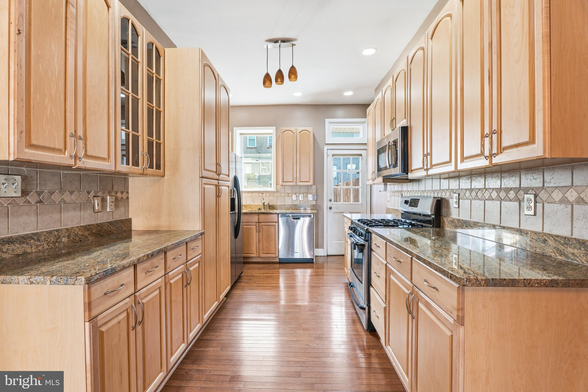 HIGHLANDTOWN - Residential