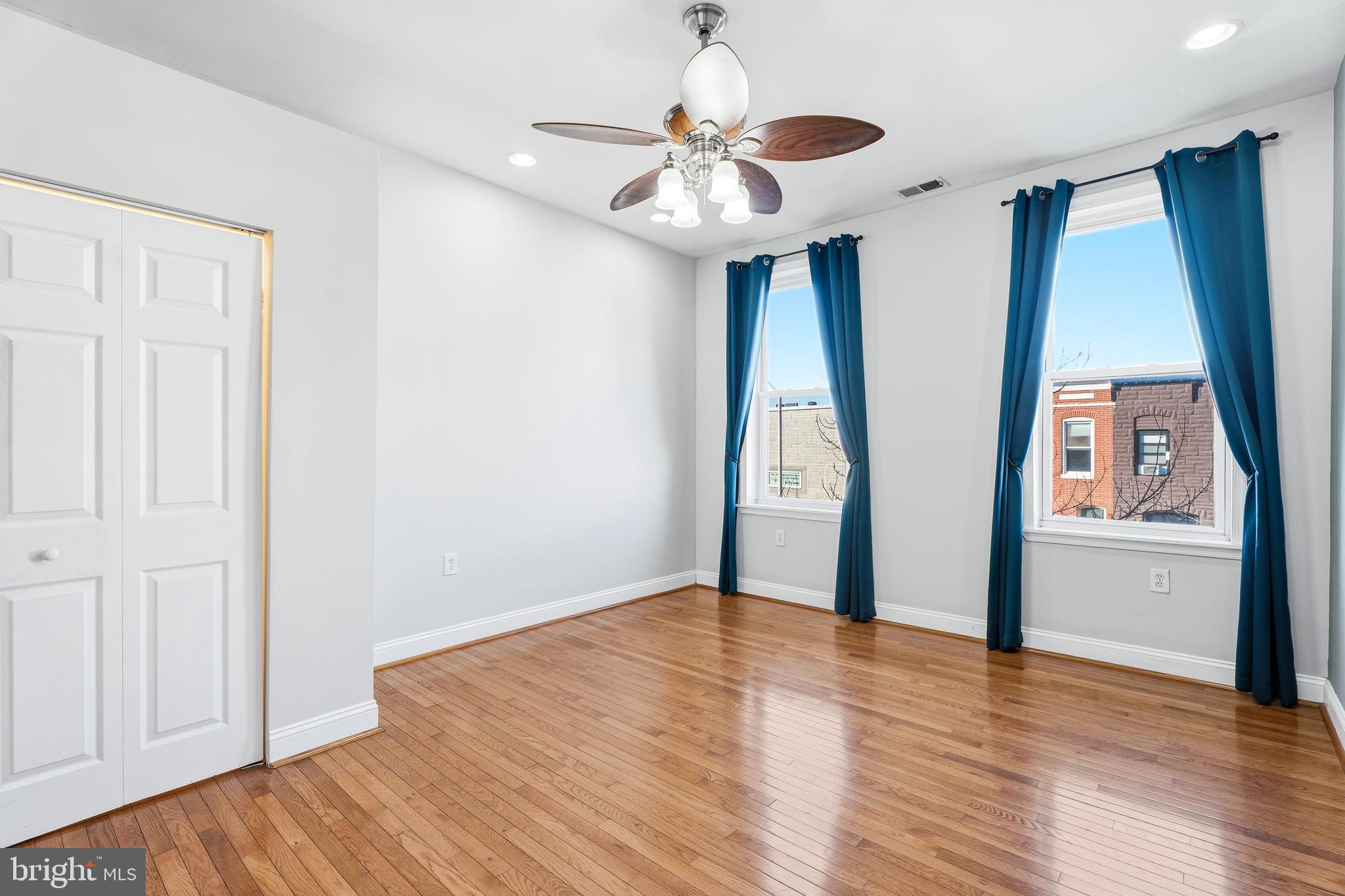 HIGHLANDTOWN - Residential