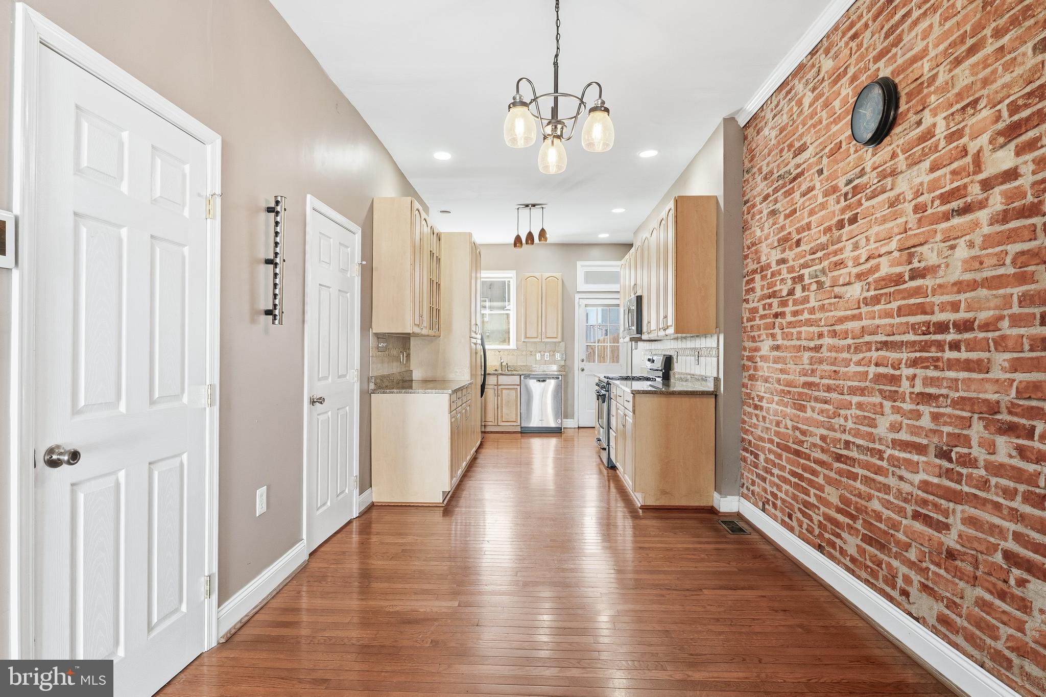 HIGHLANDTOWN - Residential