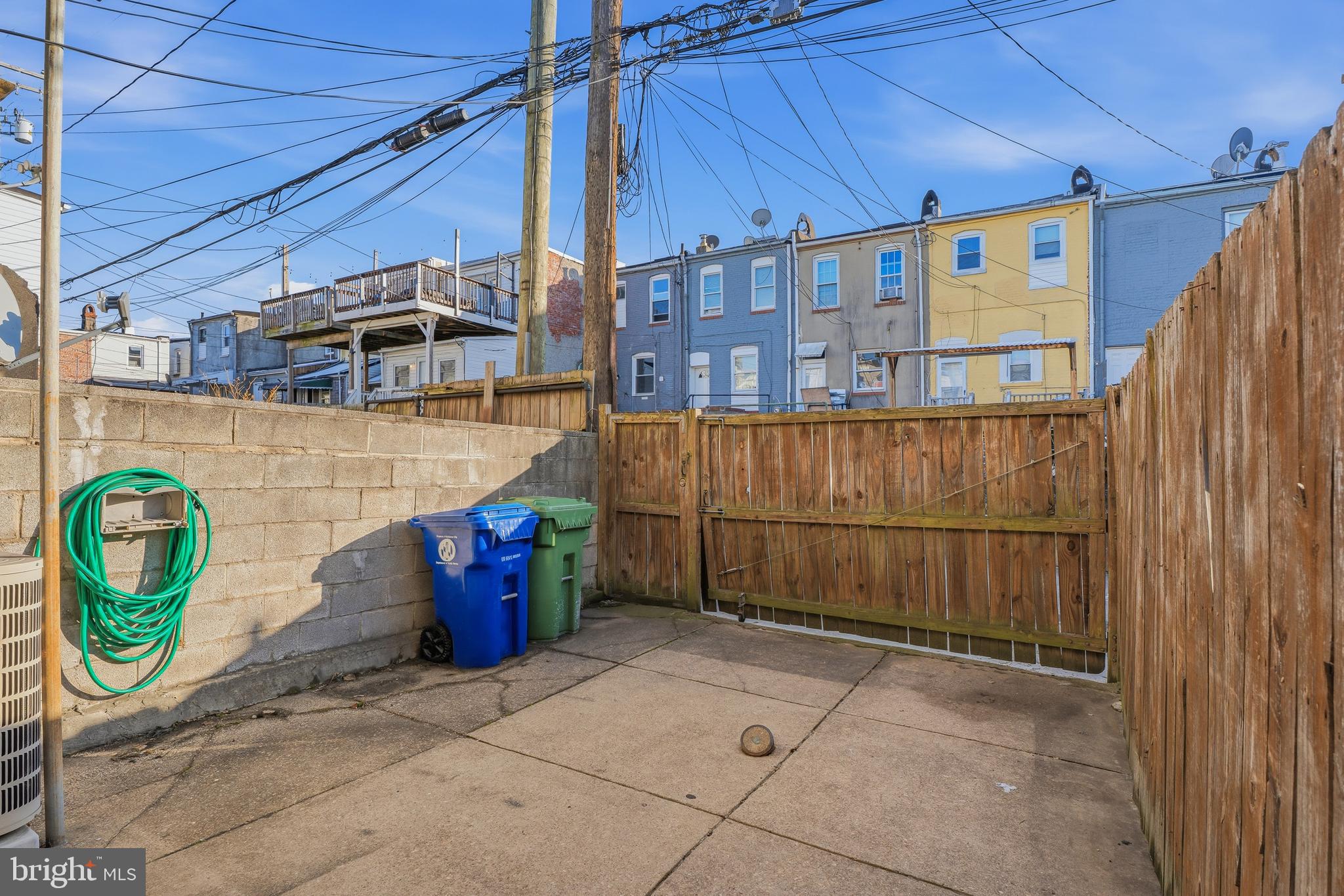 HIGHLANDTOWN - Residential