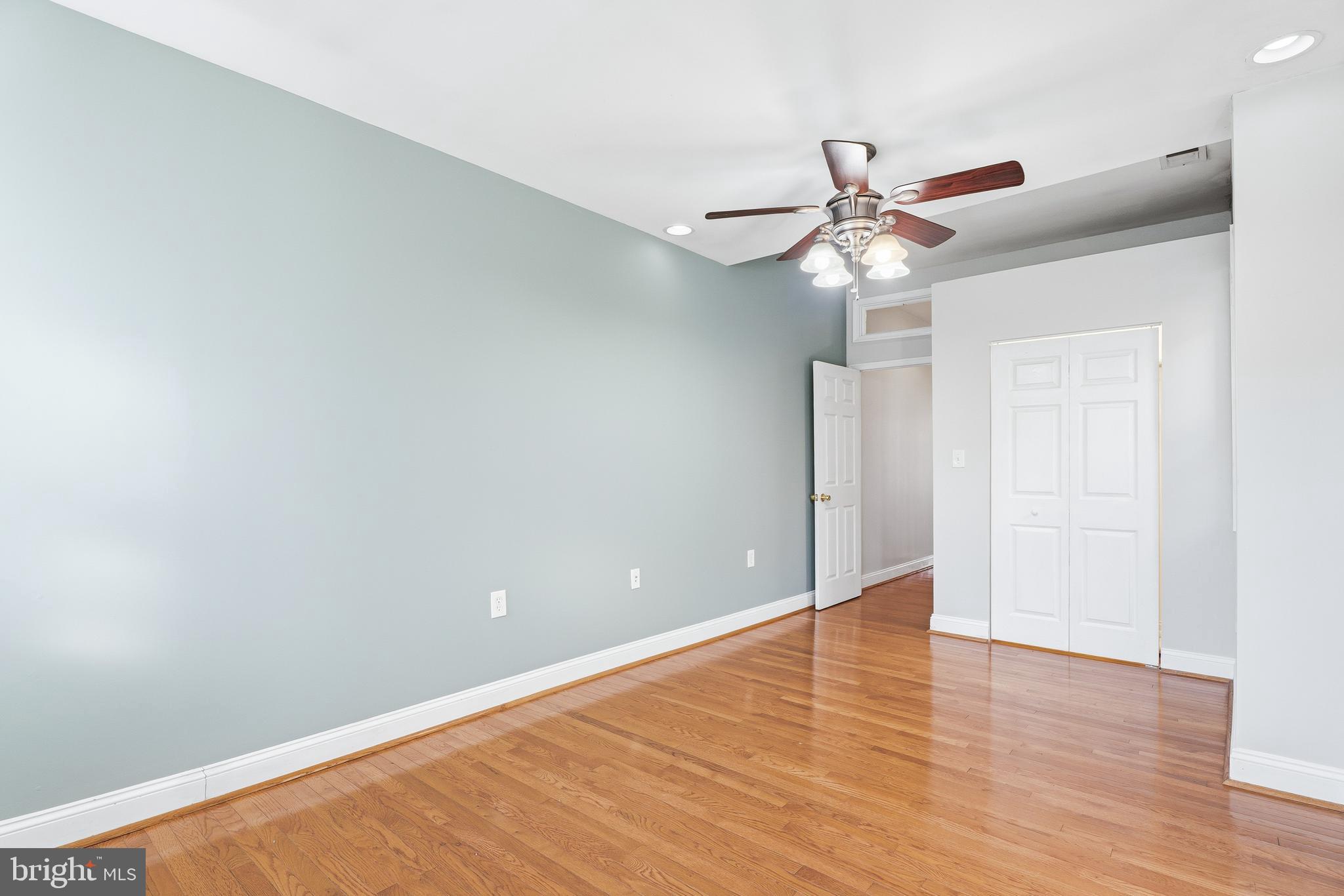 HIGHLANDTOWN - Residential