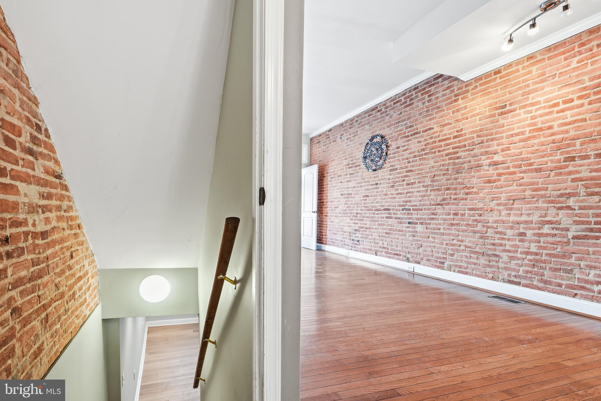 HIGHLANDTOWN - Residential