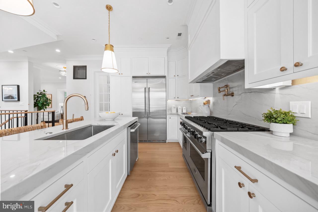 FRIENDSHIP HEIGHTS - Residential