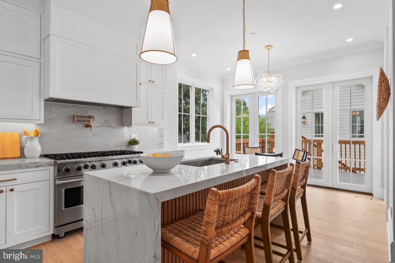FRIENDSHIP HEIGHTS - Residential