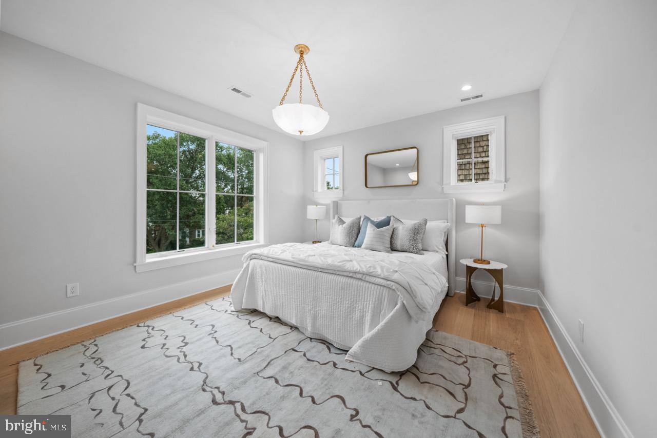 FRIENDSHIP HEIGHTS - Residential