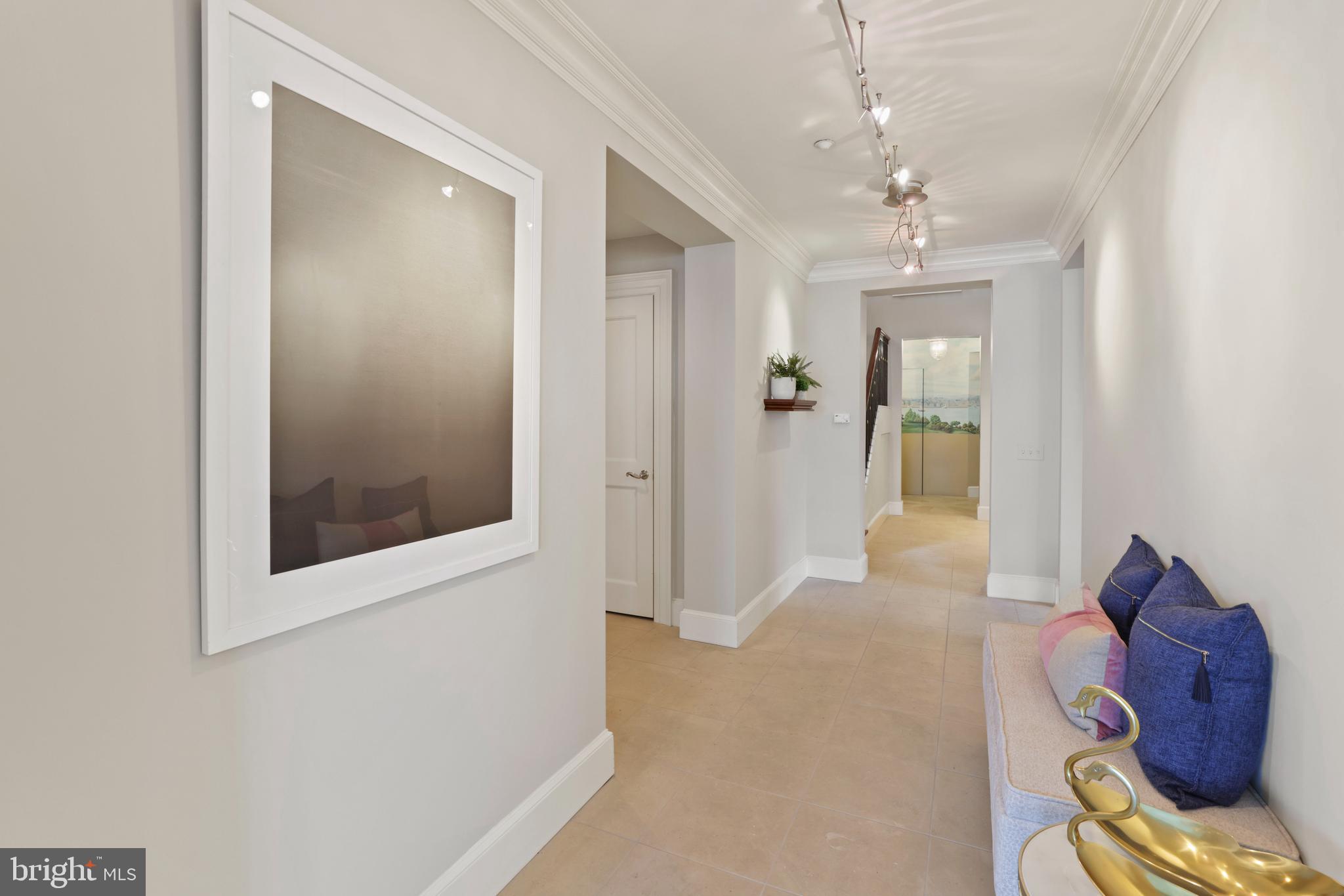 HARBOR EAST - Residential