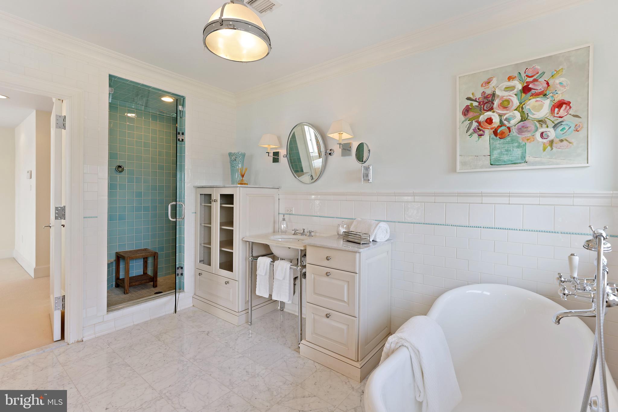 HARBOR EAST - Residential