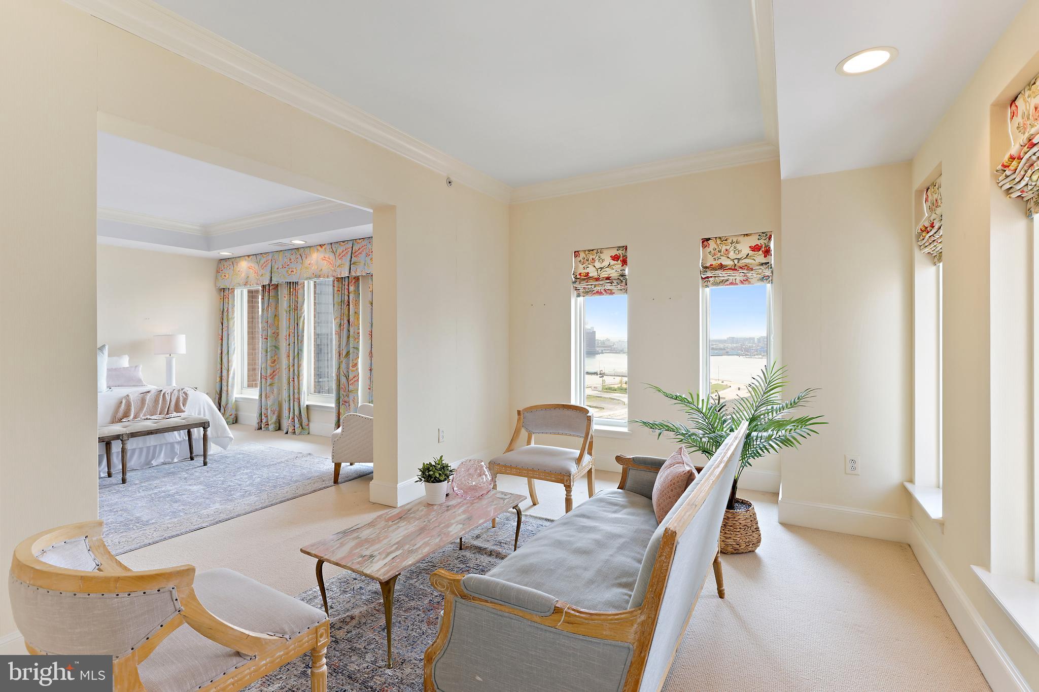 HARBOR EAST - Residential