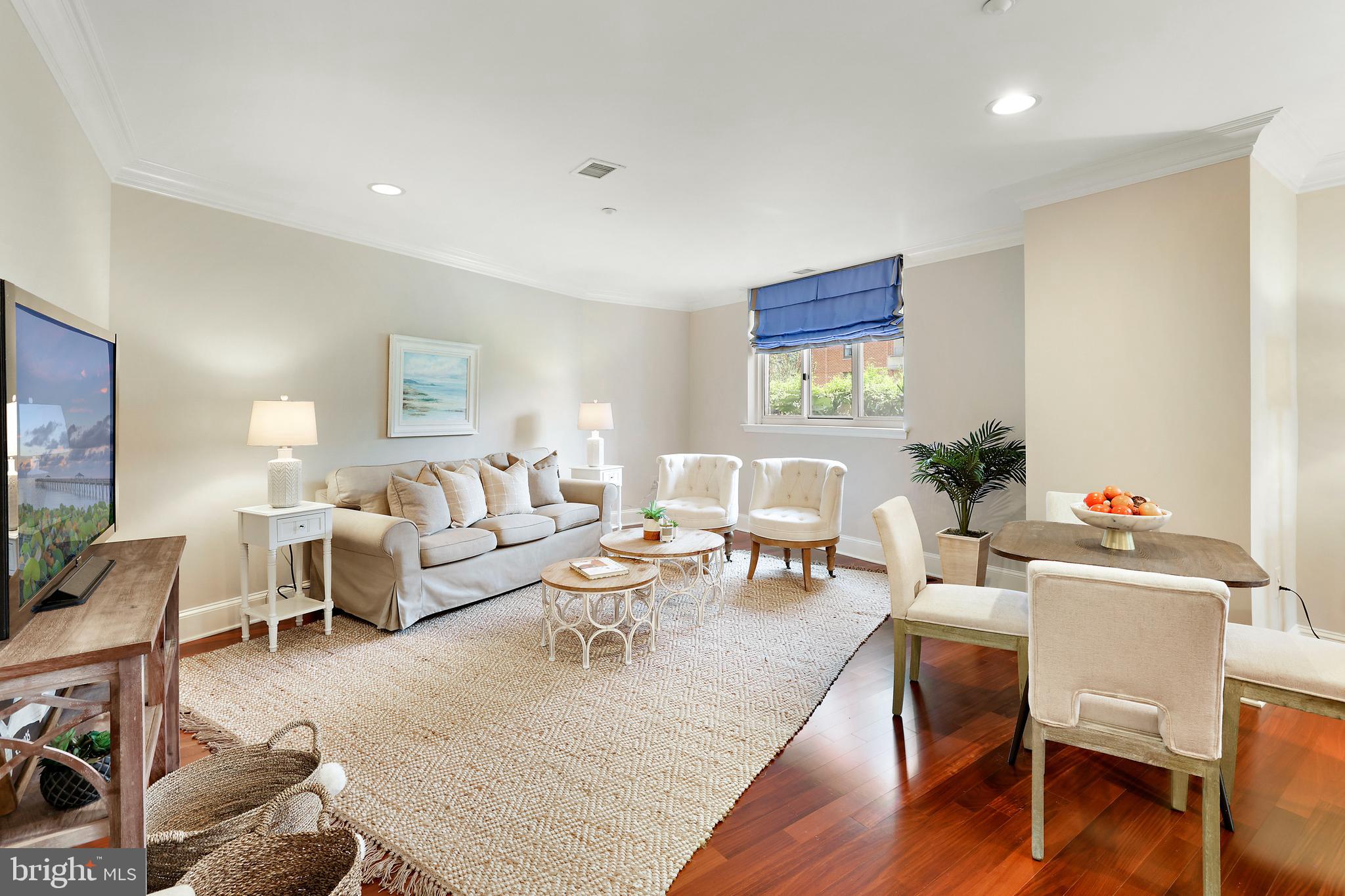 HARBOR EAST - Residential