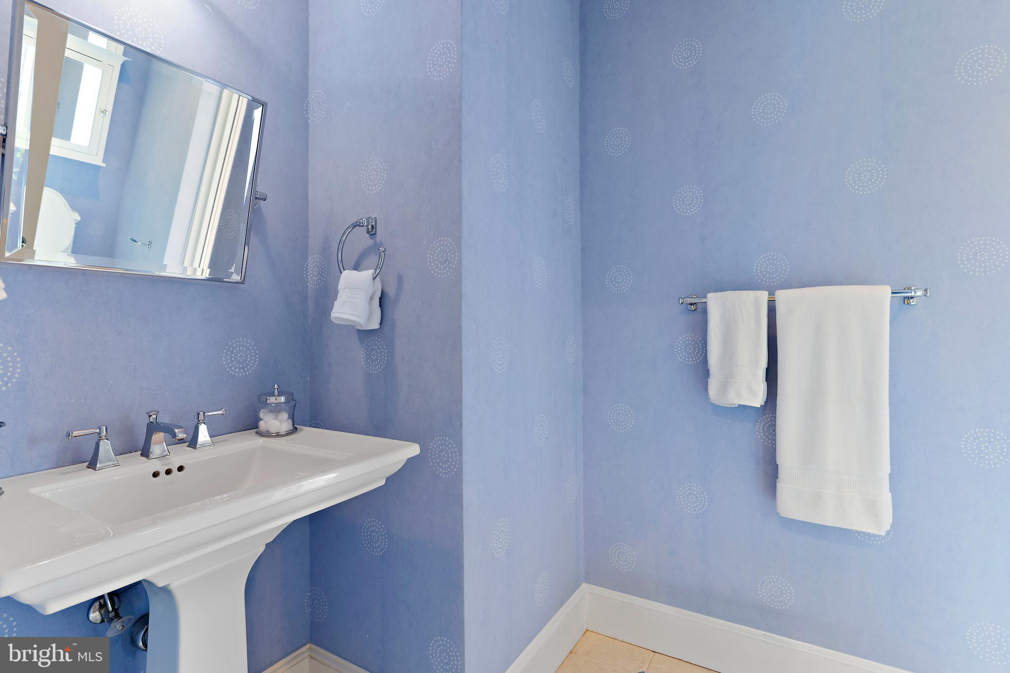 HARBOR EAST - Residential