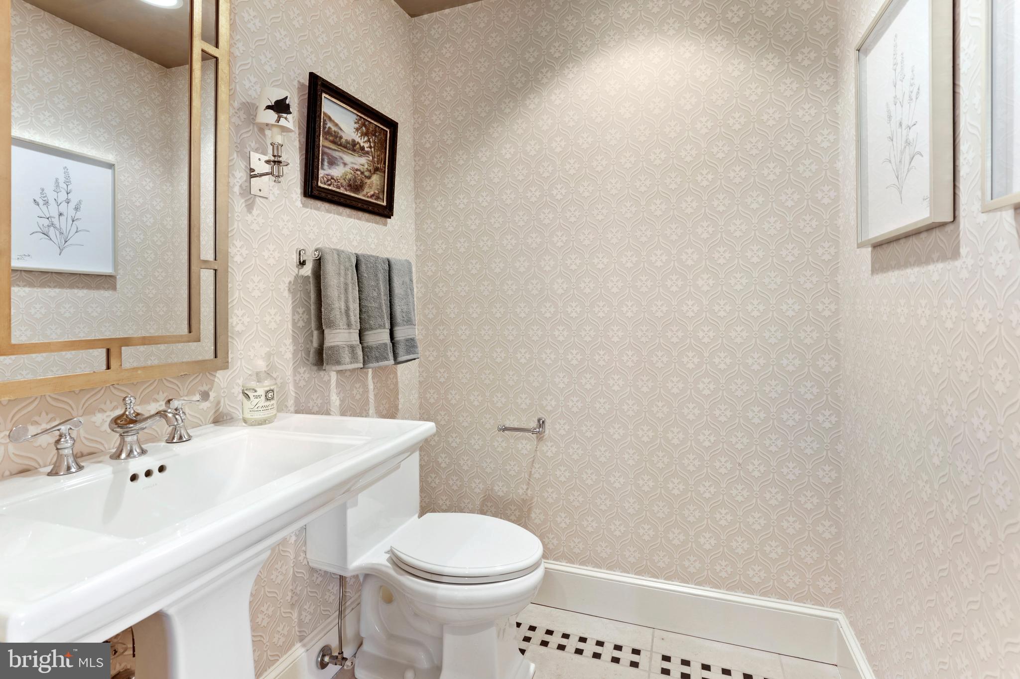 HARBOR EAST - Residential