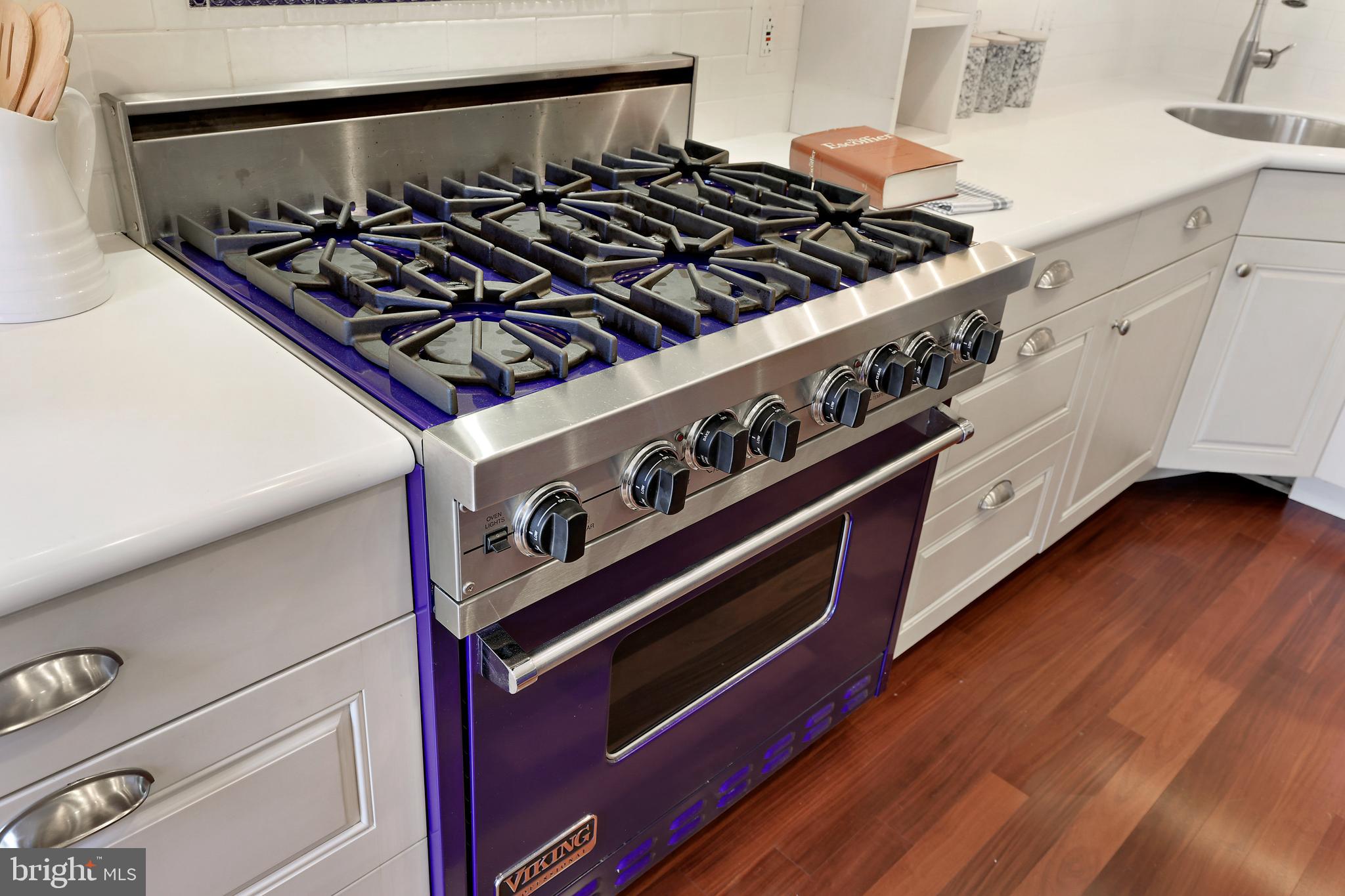 HARBOR EAST - Residential