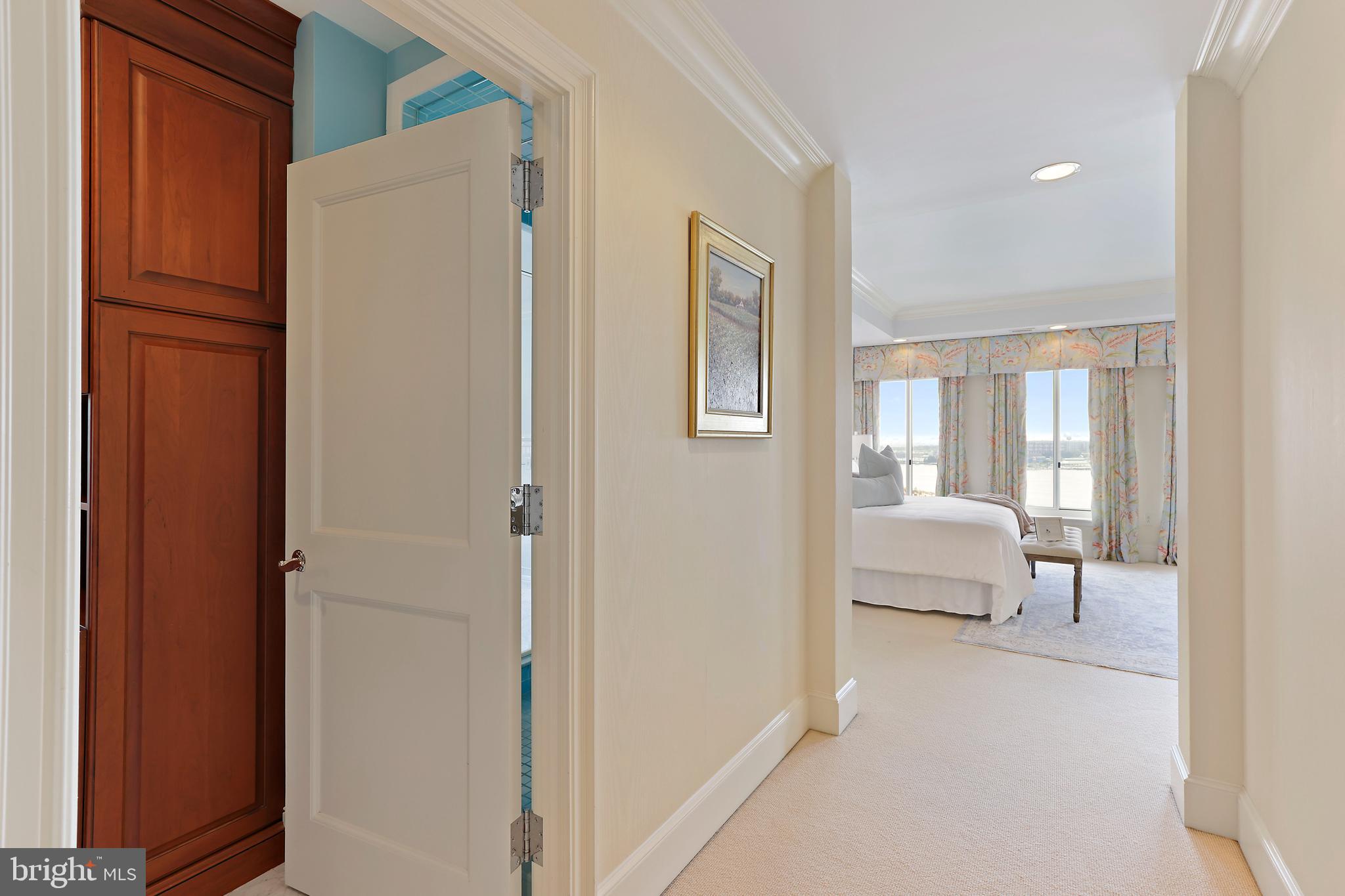 HARBOR EAST - Residential